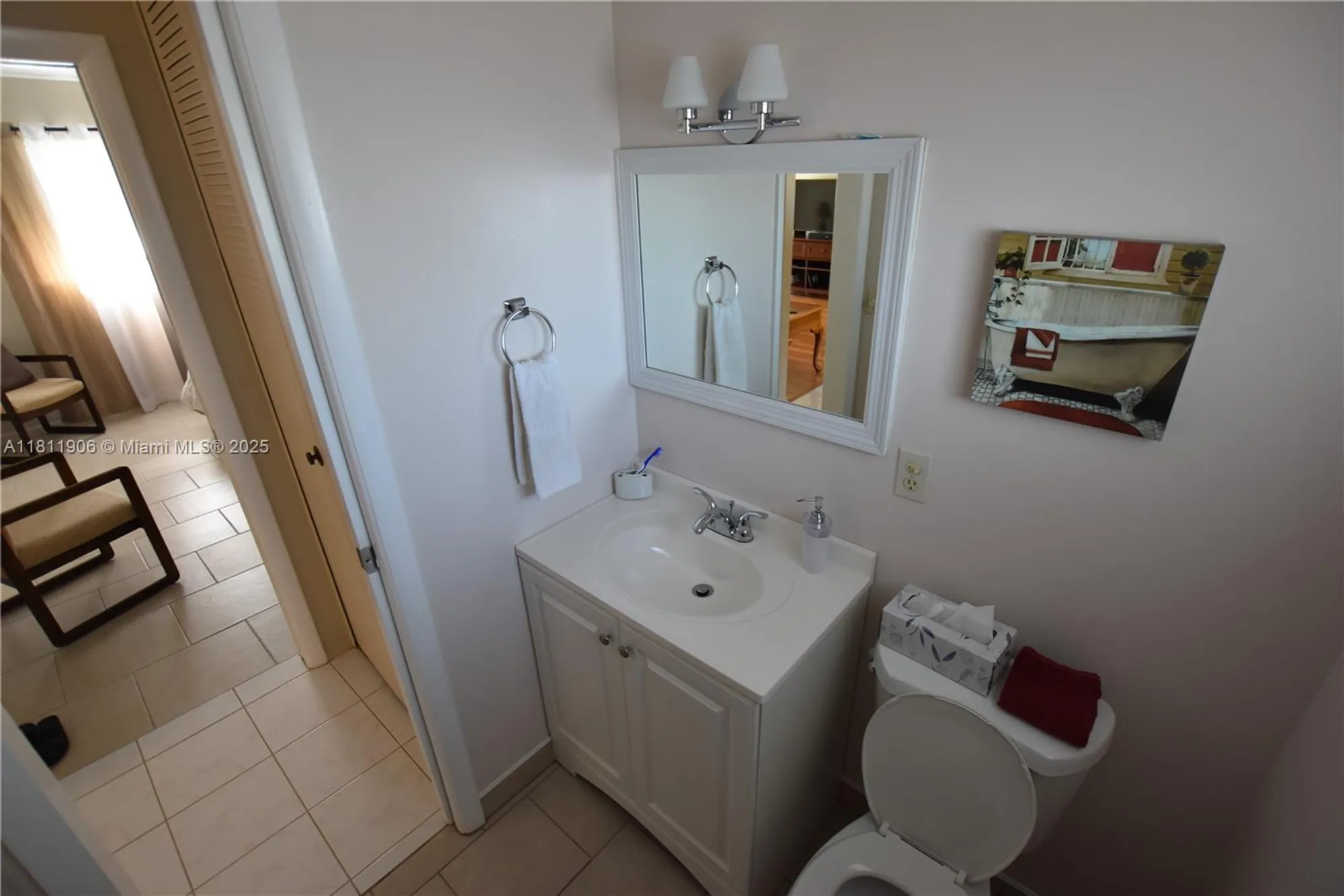 Property Slideshow image 12 of 33 | 2862 crosley dr c, West Palm Beach, FL, 33415