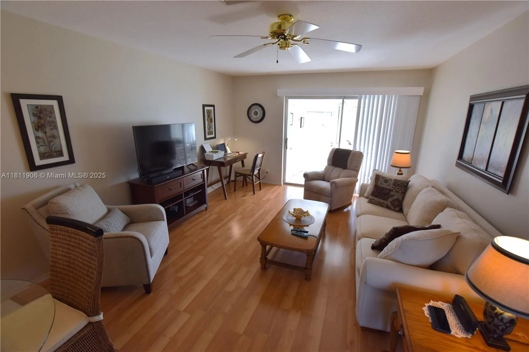 Property Slideshow image 5 of 33 | 2862 crosley dr c, West Palm Beach, FL, 33415