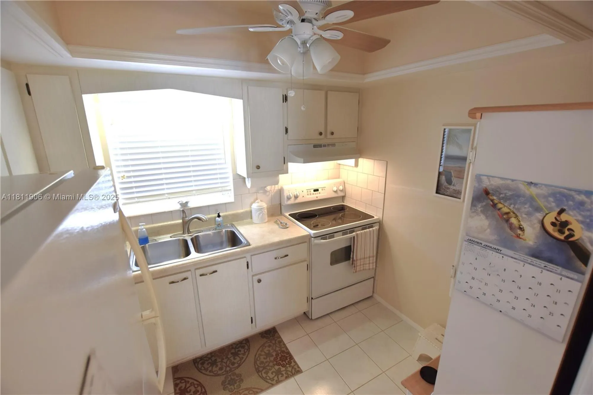 Property Slideshow image 6 of 33 | 2862 crosley dr c, West Palm Beach, FL, 33415