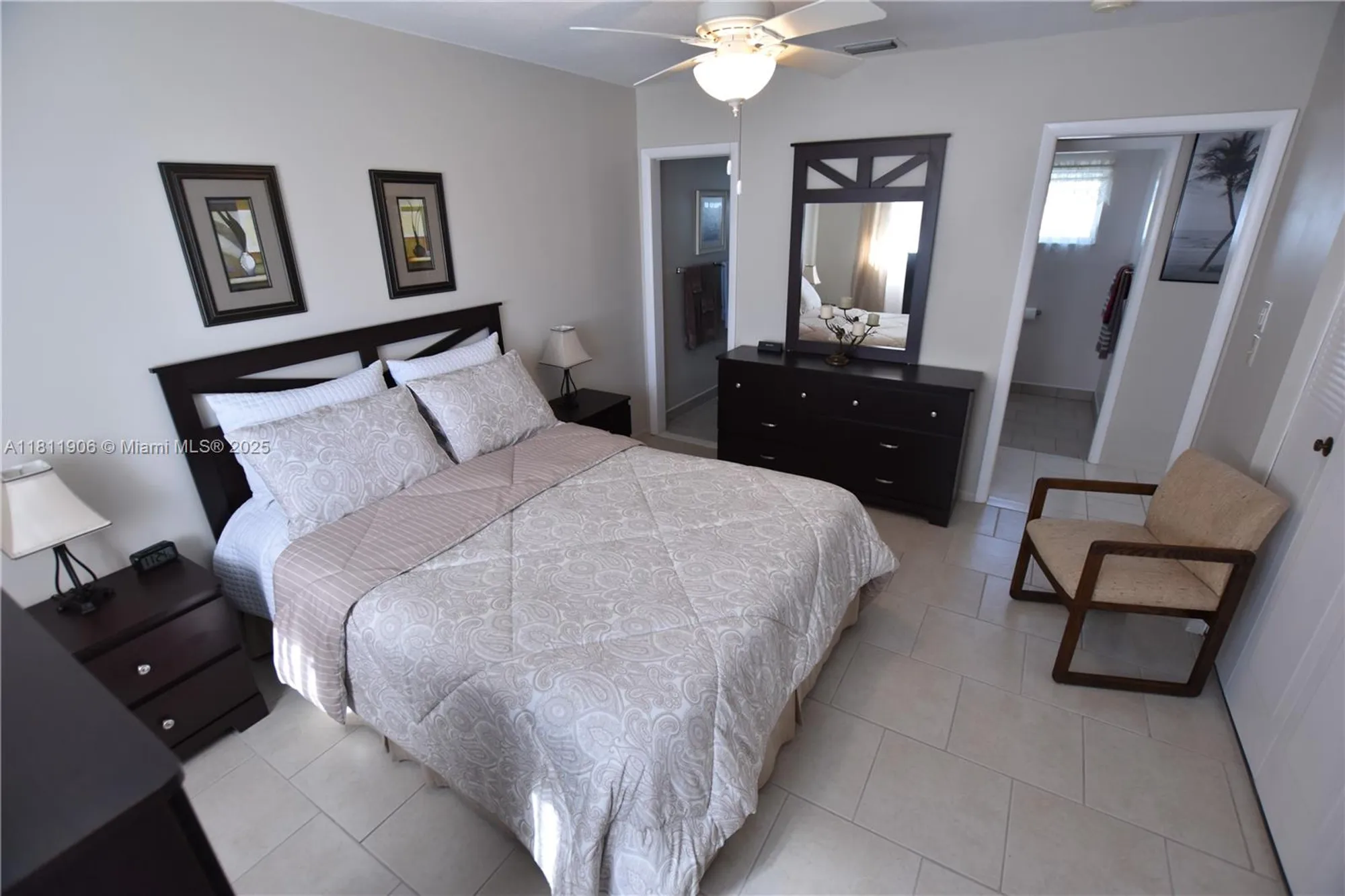 Property Slideshow image 8 of 33 | 2862 crosley dr c, West Palm Beach, FL, 33415