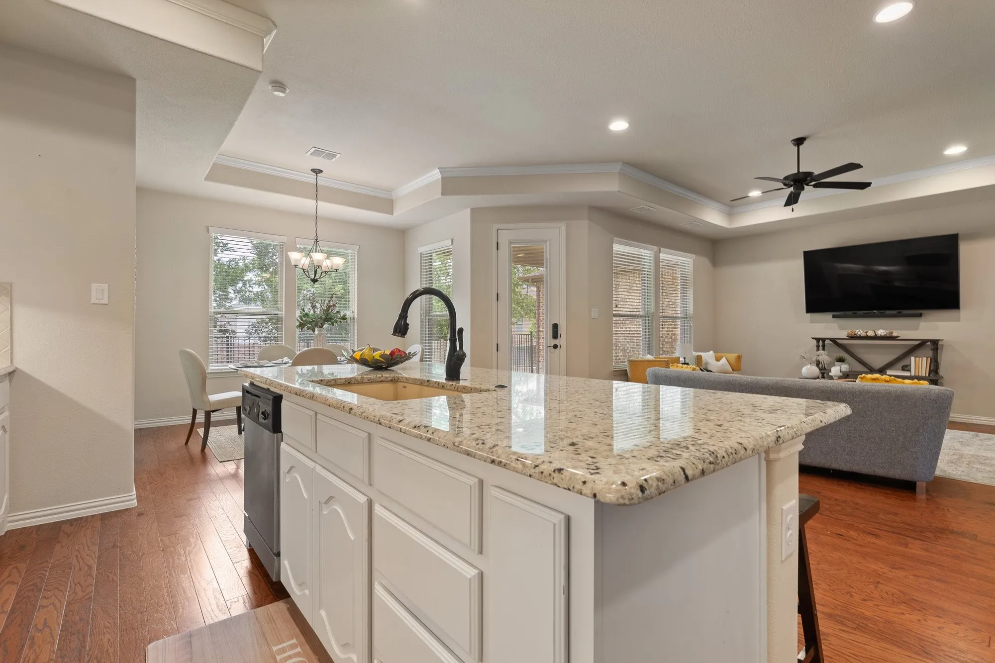 Property Slideshow image 11 of 40 | 2802 esplanade blvd 5802, Mansfield, TX, 76063