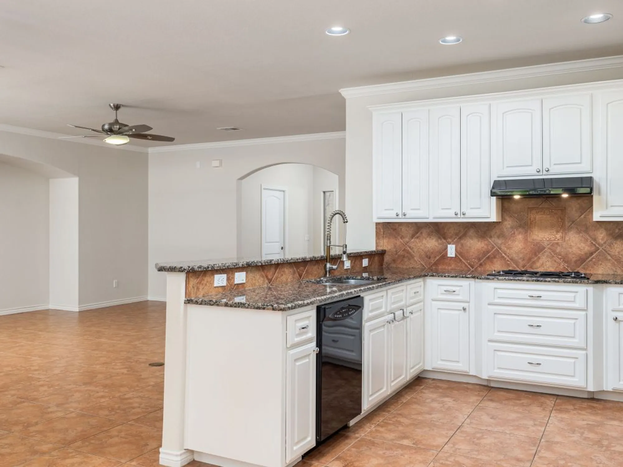 Property Slideshow image 12 of 40 | 4914 big bend trl, Georgetown, TX, 78633