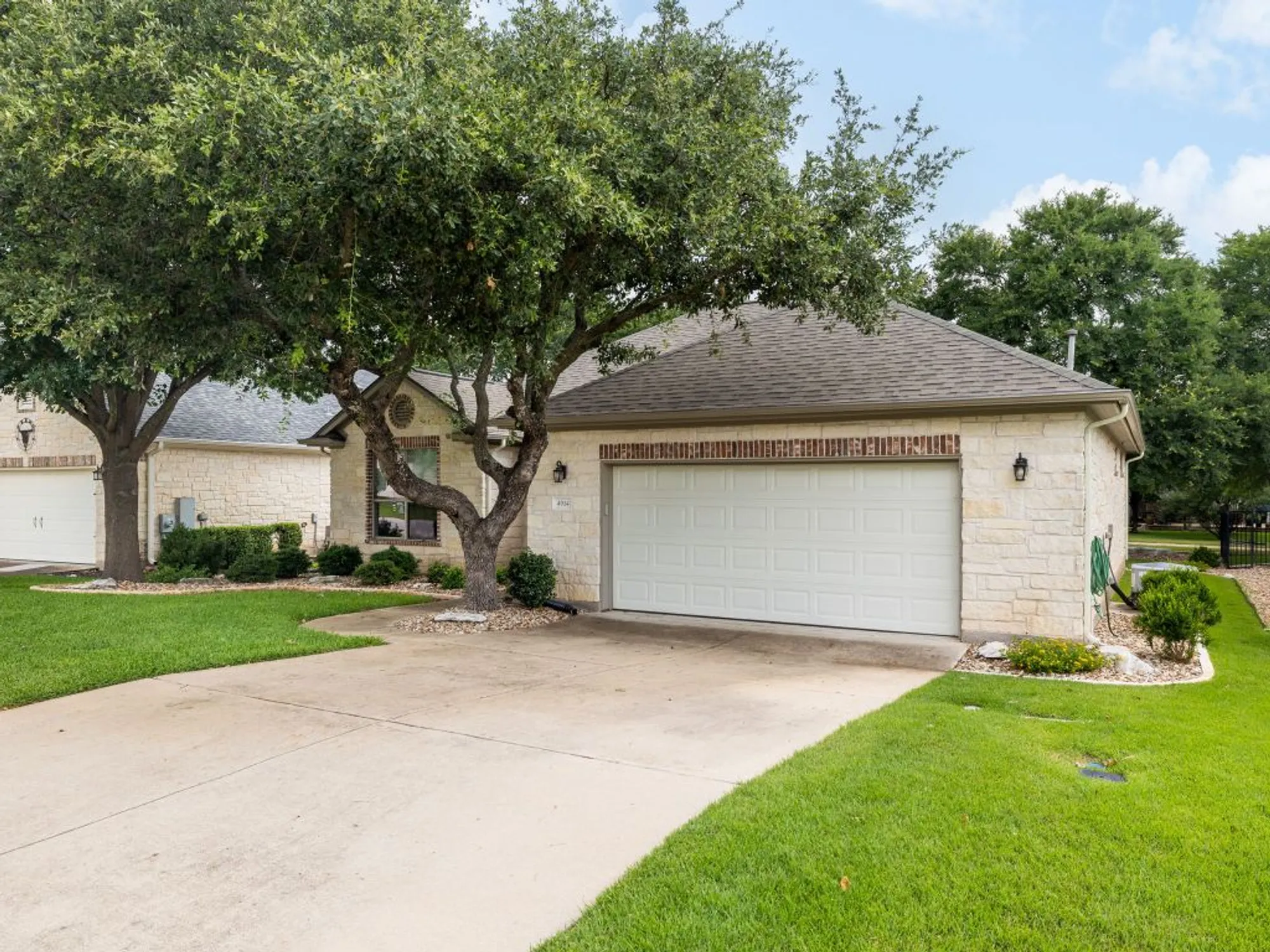 Property Slideshow image 3 of 40 | 4914 big bend trl, Georgetown, TX, 78633