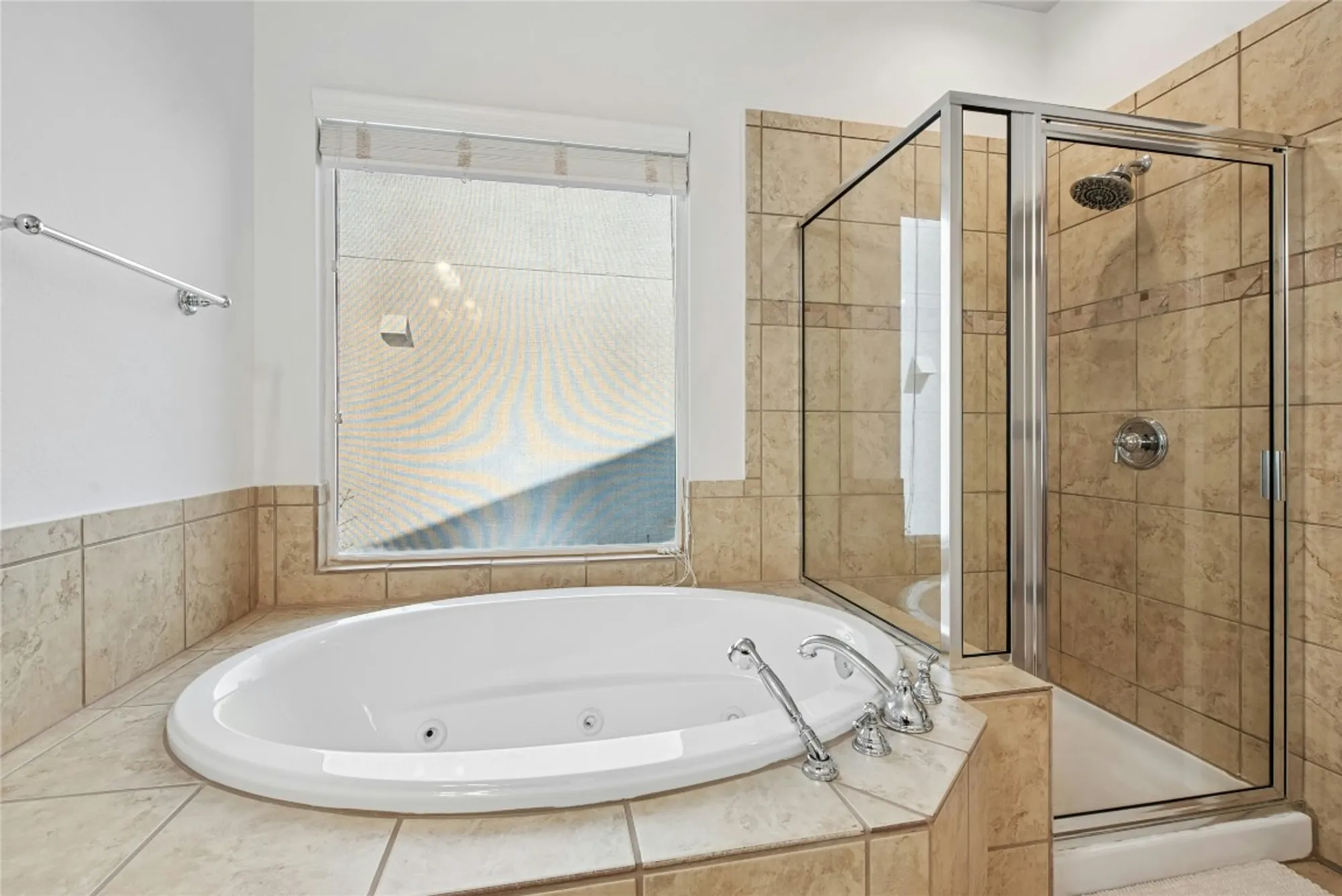 Property Slideshow image 17 of 25 | 308 hills of texas trl, Georgetown, TX, 78633