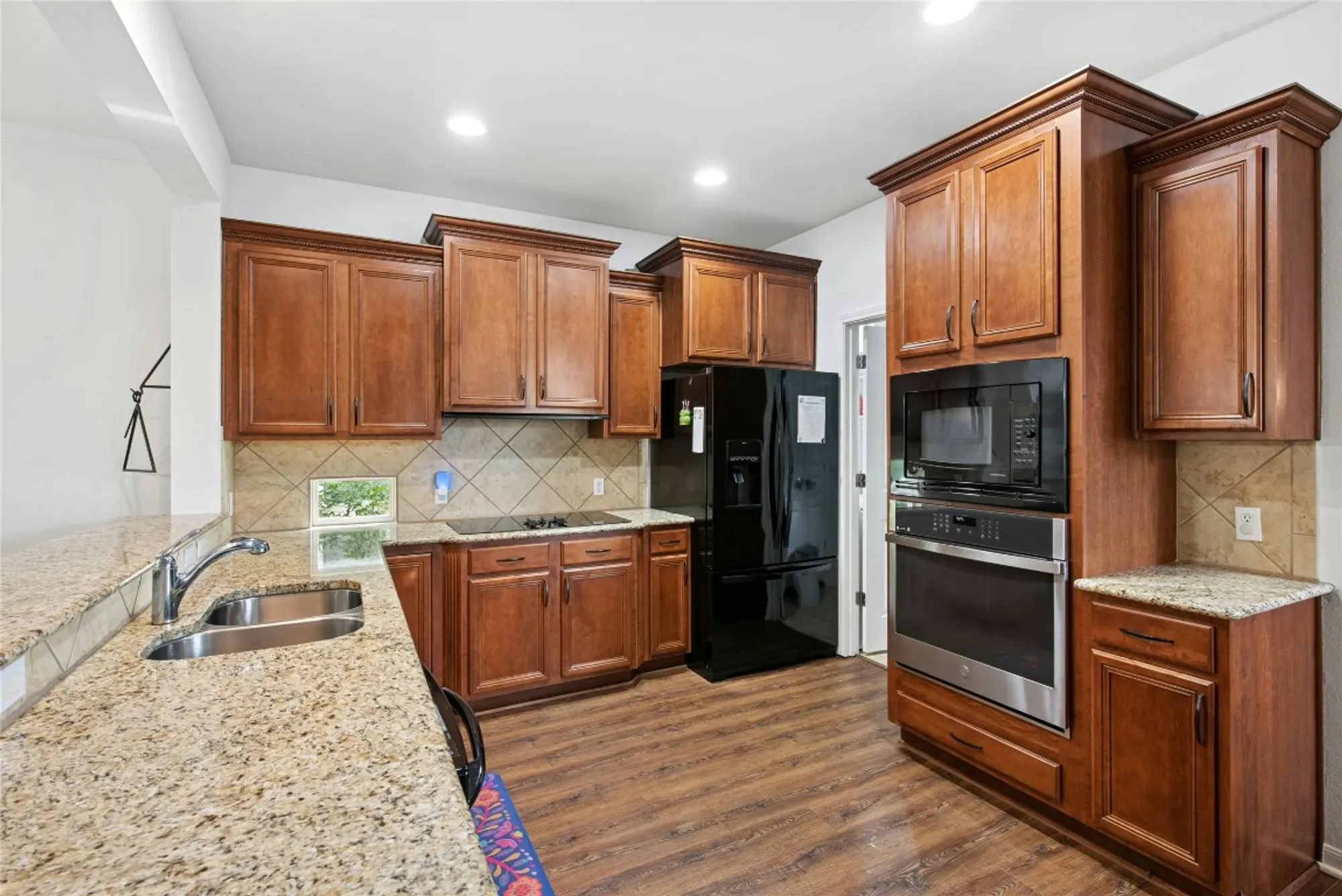 Property Slideshow image 11 of 25 | 308 hills of texas trl, Georgetown, TX, 78633