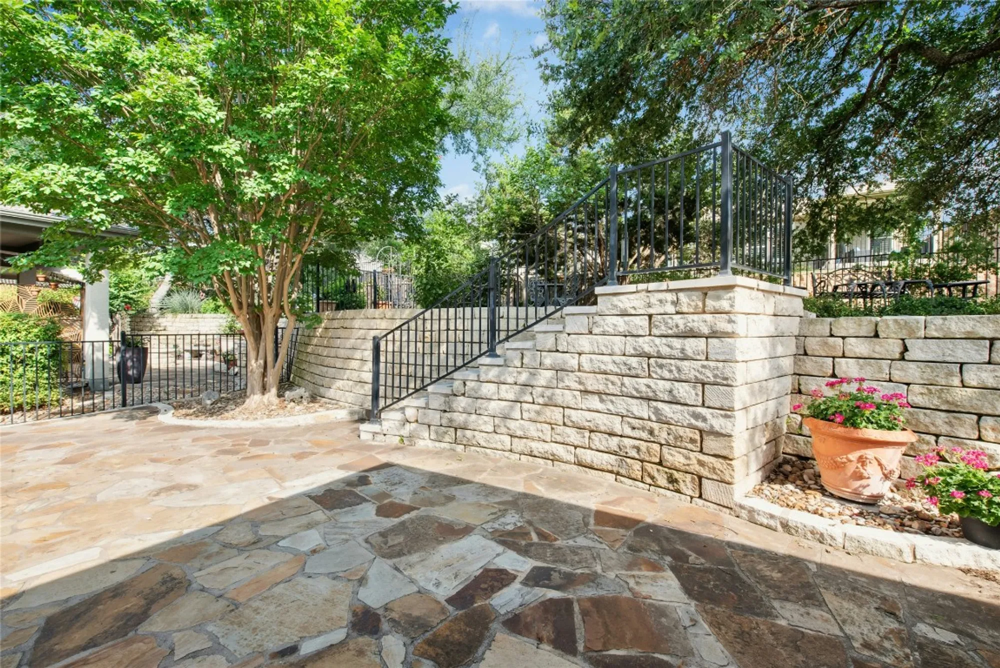 Property Slideshow image 23 of 25 | 308 hills of texas trl, Georgetown, TX, 78633