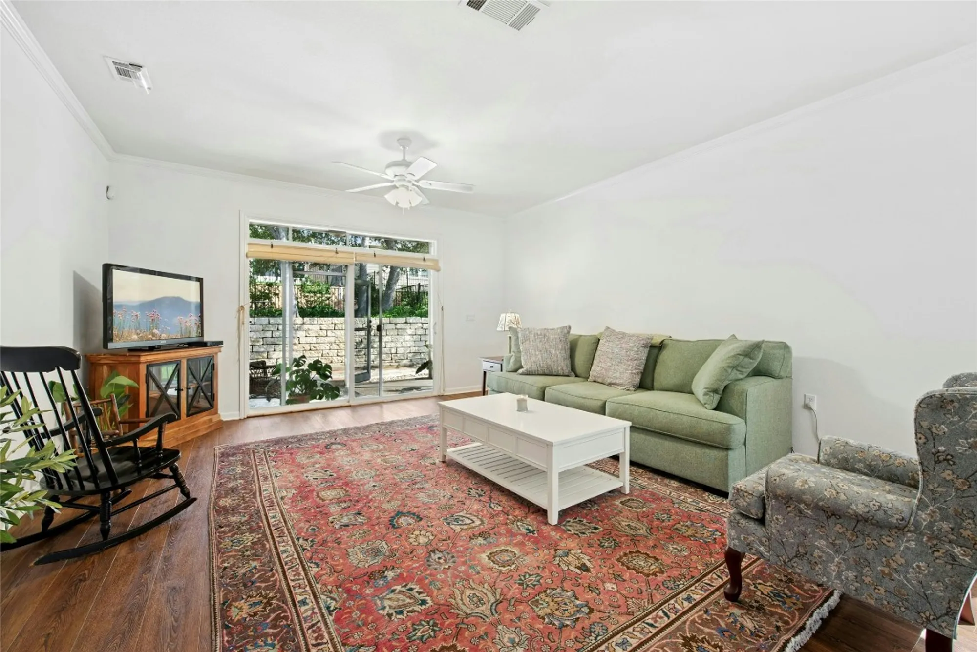 Property Slideshow image 6 of 25 | 308 hills of texas trl, Georgetown, TX, 78633