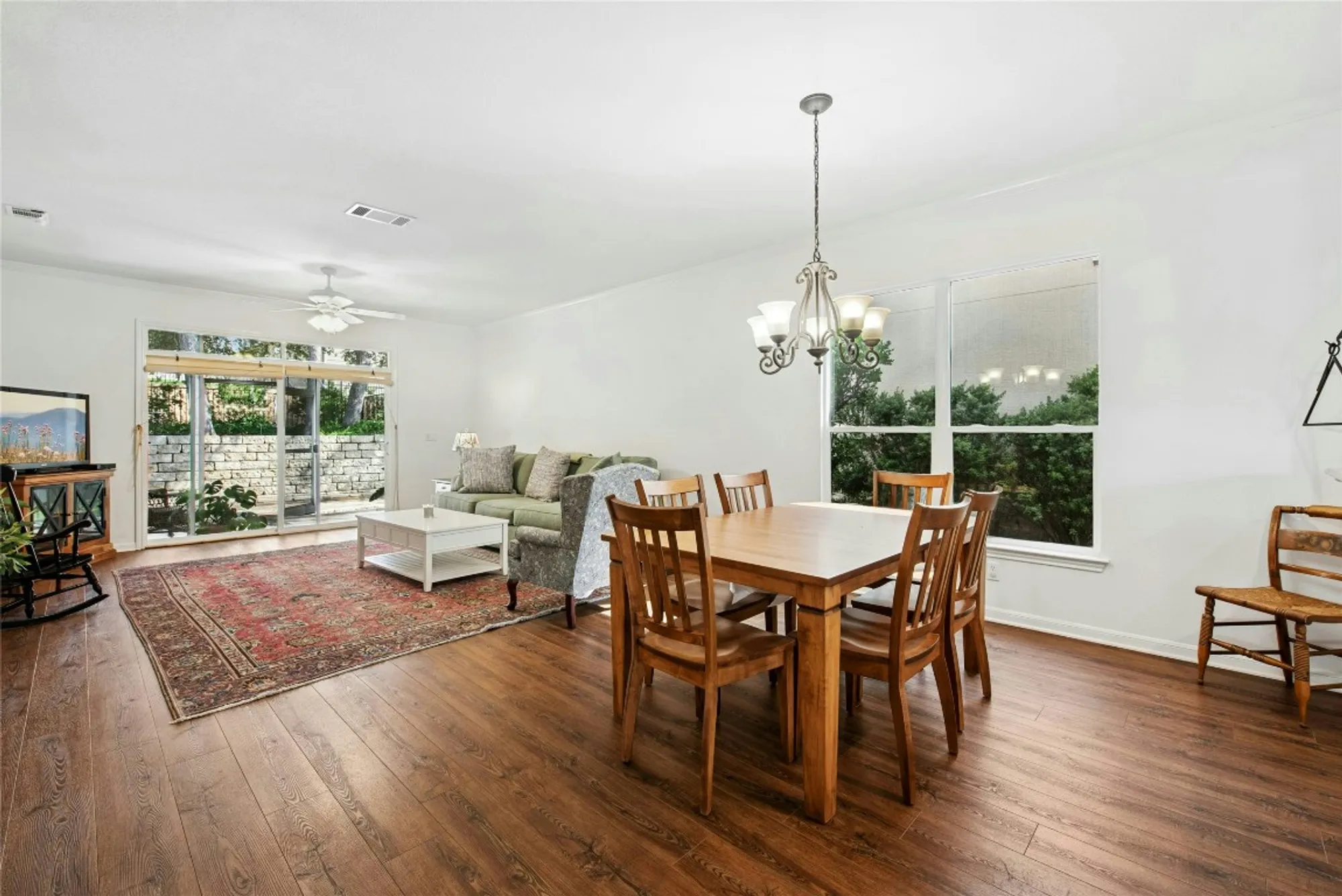 Property Slideshow image 9 of 25 | 308 hills of texas trl, Georgetown, TX, 78633