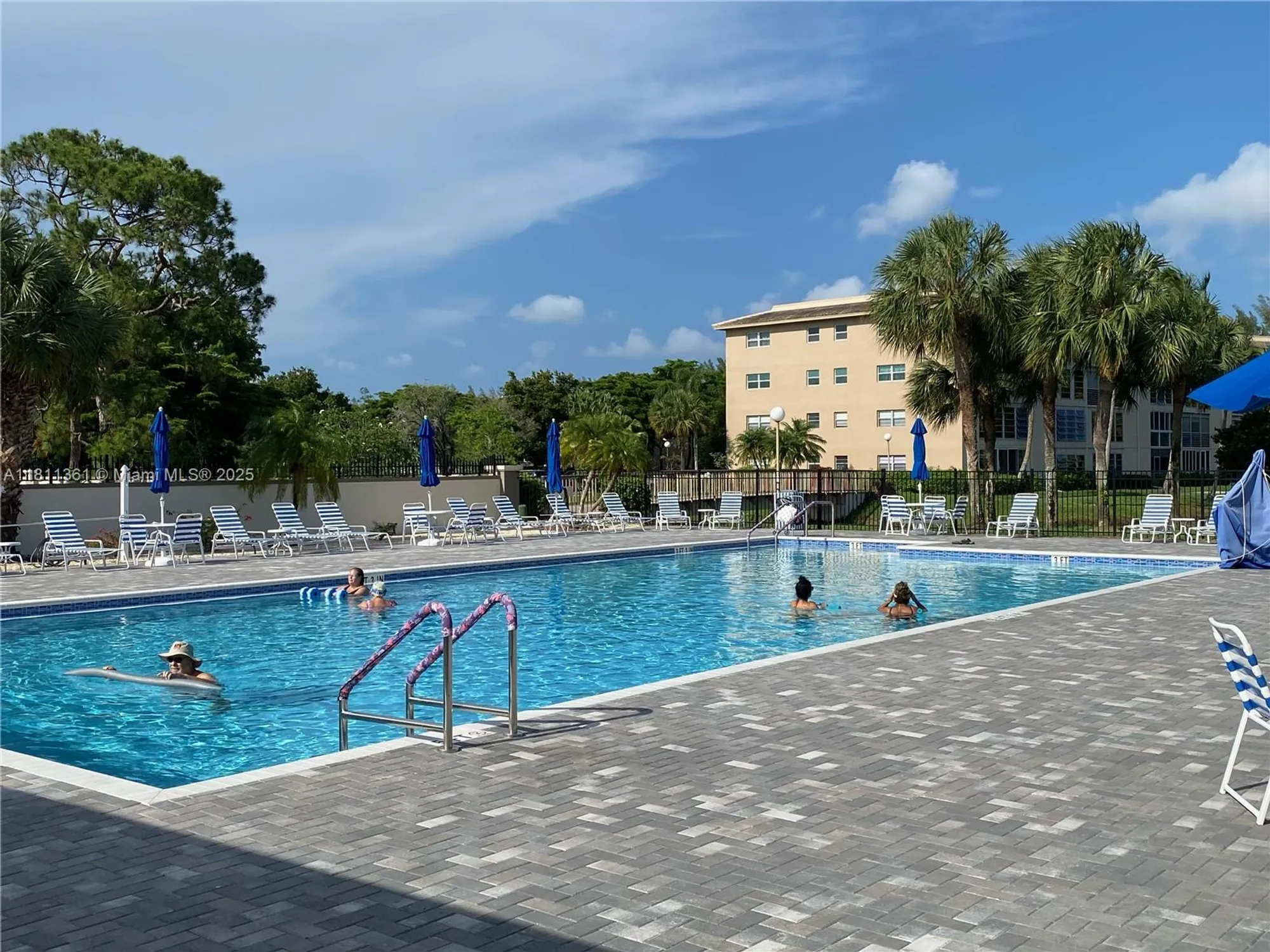 Property Slideshow image 22 of 38 | 1902 bermuda cir g3, Coconut Creek, FL, 33066