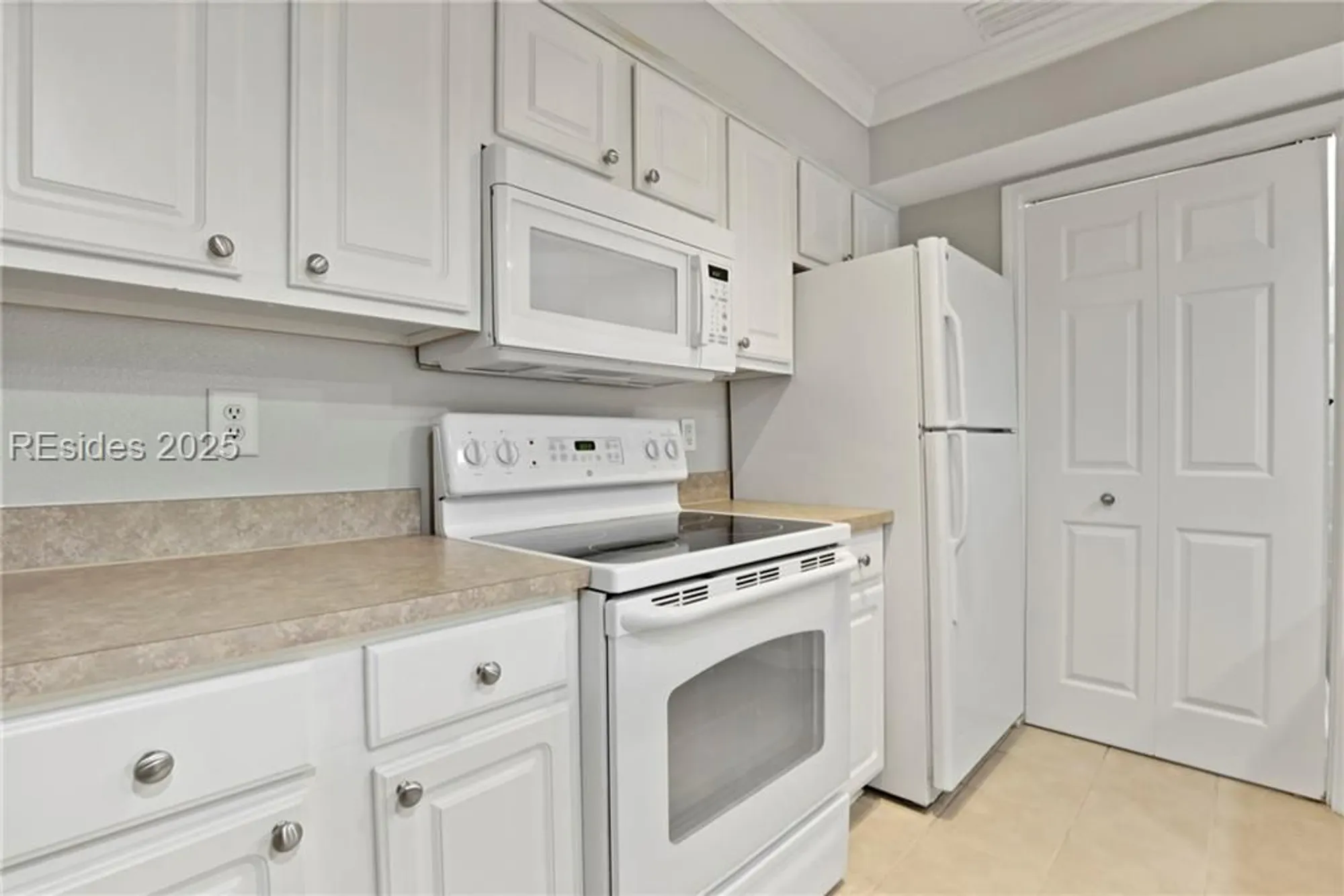 Property Slideshow image 7 of 48 | 380 marshland rd a32, Hilton Head Island, SC, 29926