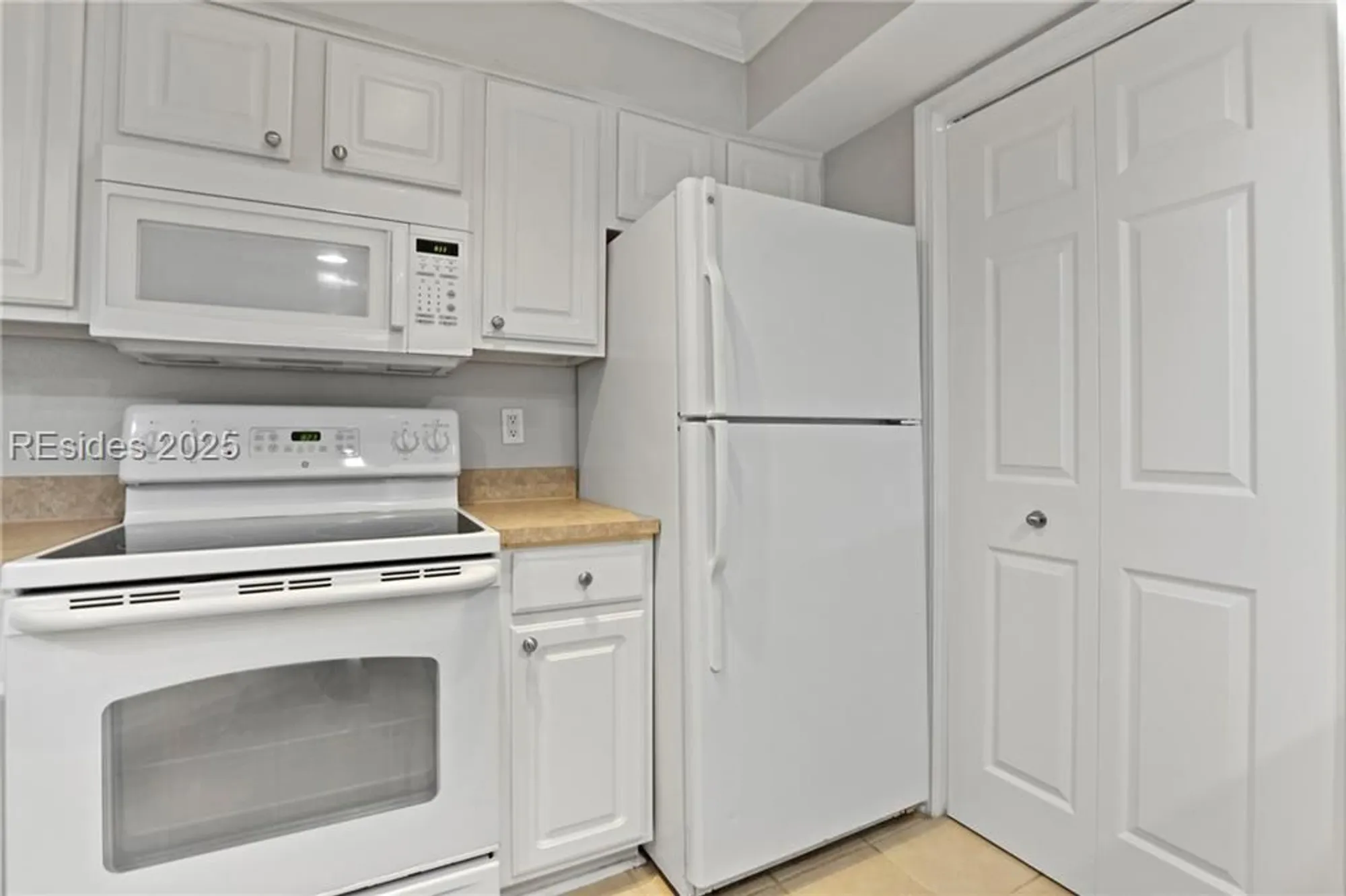 Property Slideshow image 8 of 48 | 380 marshland rd a32, Hilton Head Island, SC, 29926