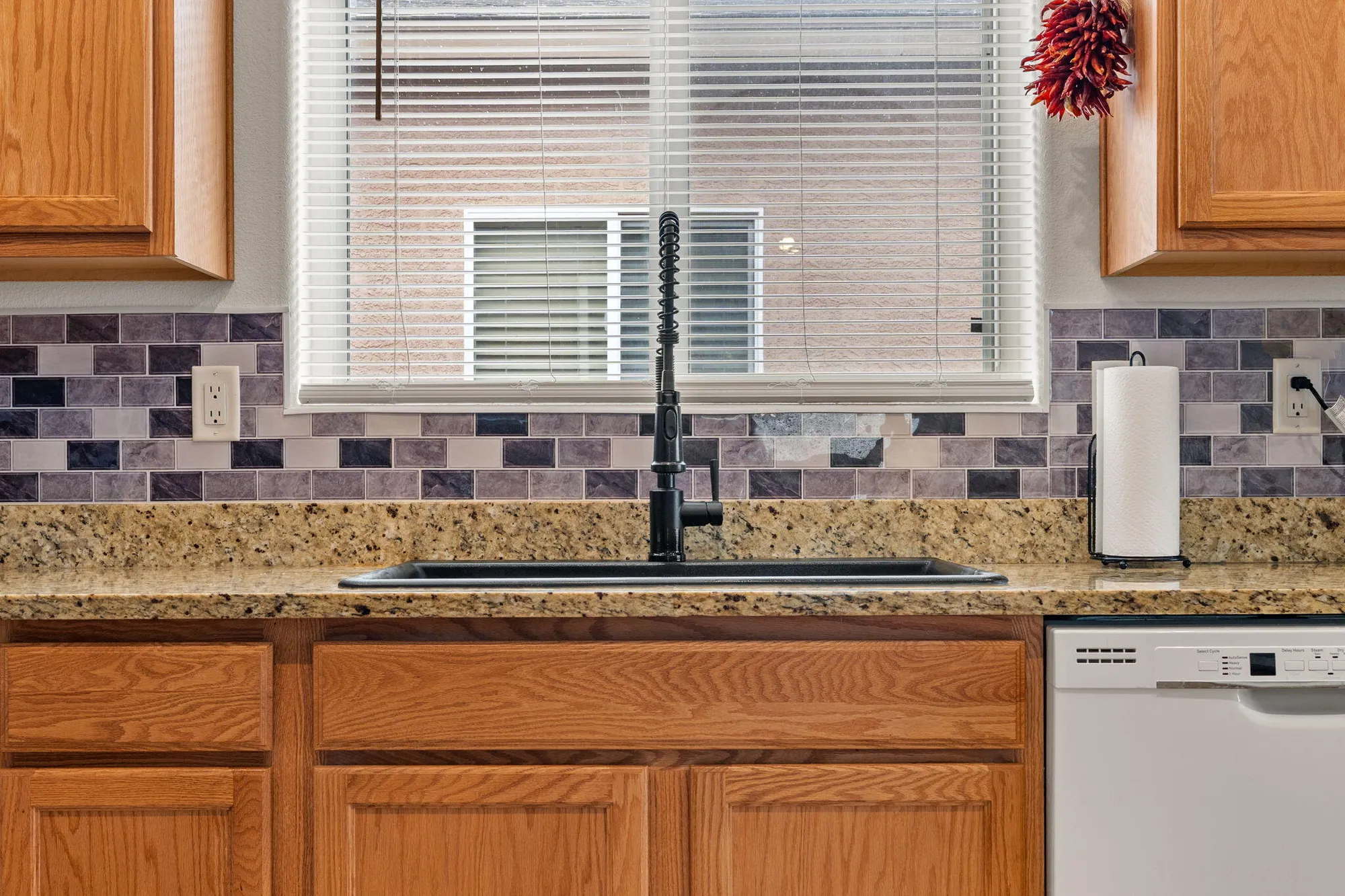 Property Slideshow image 18 of 34 | 240 rio chama cir, Los Lunas, NM, 87031