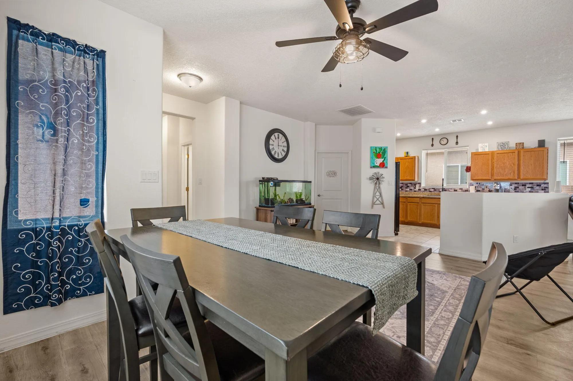 Property Slideshow image 11 of 34 | 240 rio chama cir, Los Lunas, NM, 87031