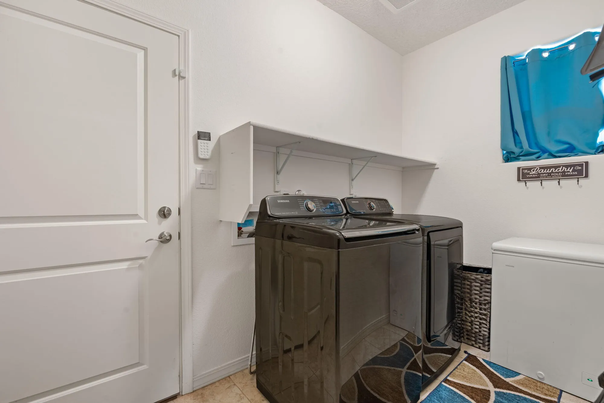 Property Slideshow image 29 of 34 | 240 rio chama cir, Los Lunas, NM, 87031