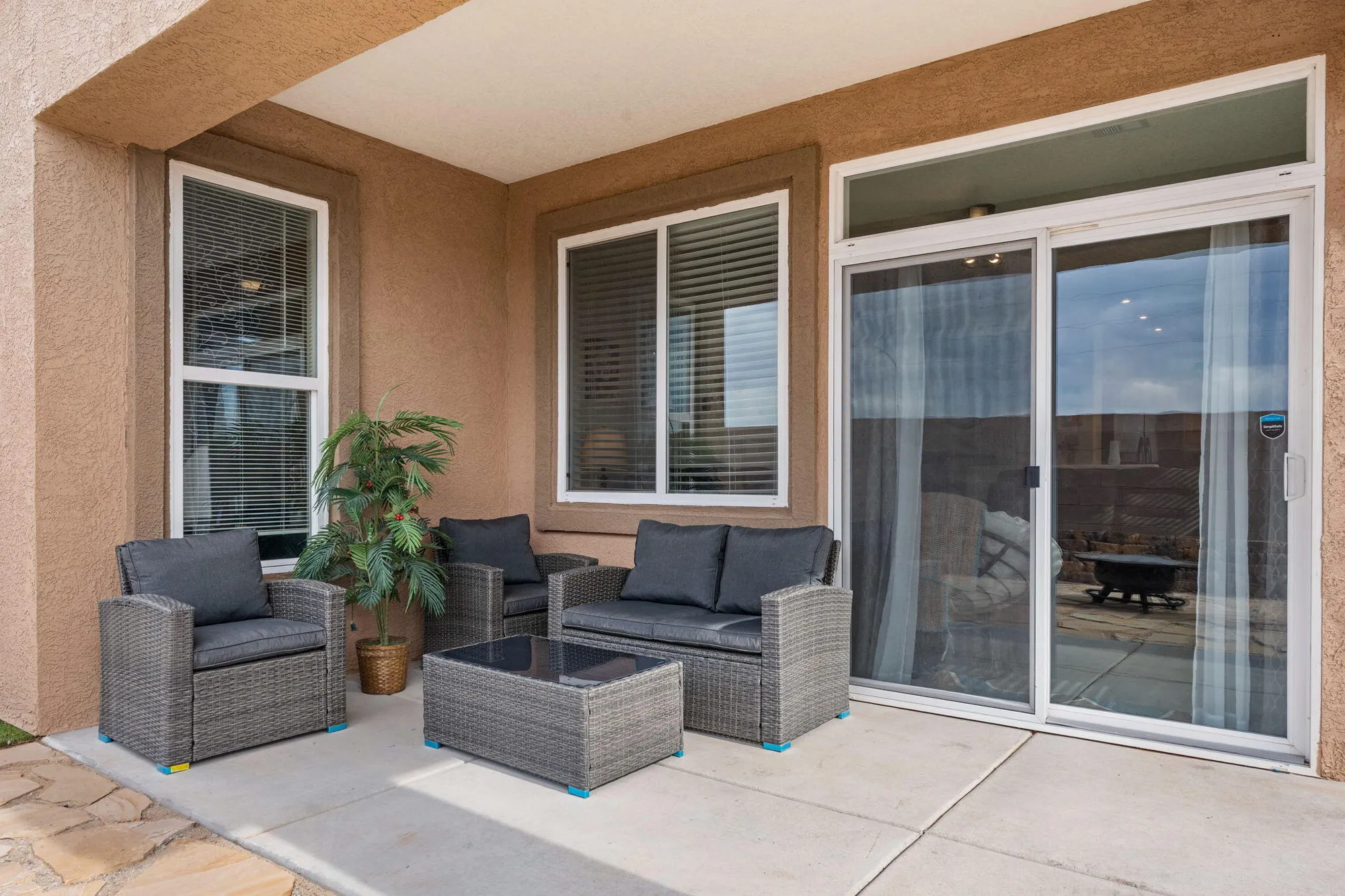 Property Slideshow image 30 of 34 | 240 rio chama cir, Los Lunas, NM, 87031