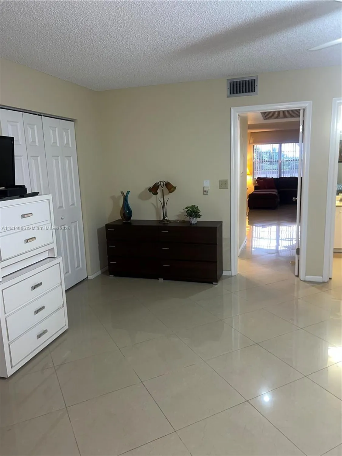 Property Slideshow image 10 of 33 | 3405 bimini ln j4, Coconut Creek, FL, 33066