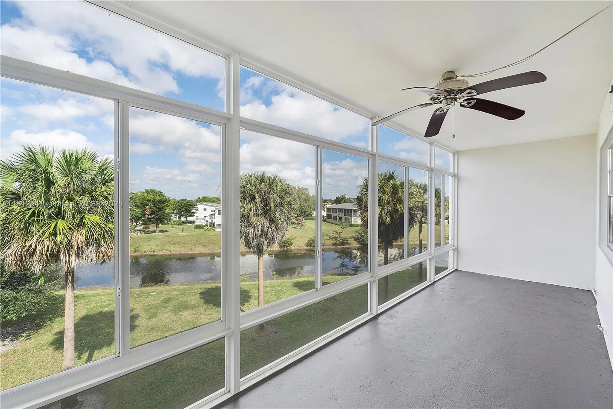 Property Slideshow image 18 of 37 | 3116 newport u # 3116, Deerfield Beach, FL, 33442