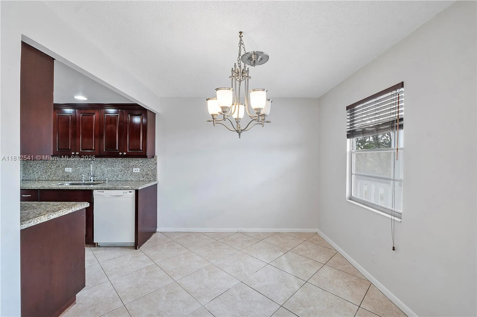 Property Slideshow image 13 of 37 | 3116 newport u # 3116, Deerfield Beach, FL, 33442