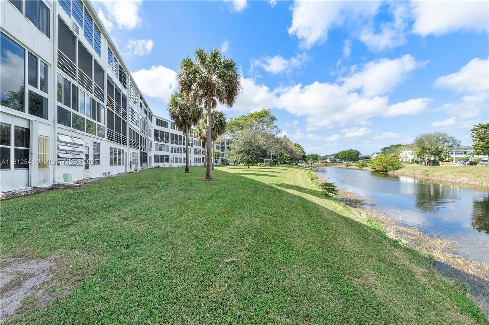 Property Slideshow image 28 of 37 | 3116 newport u # 3116, Deerfield Beach, FL, 33442