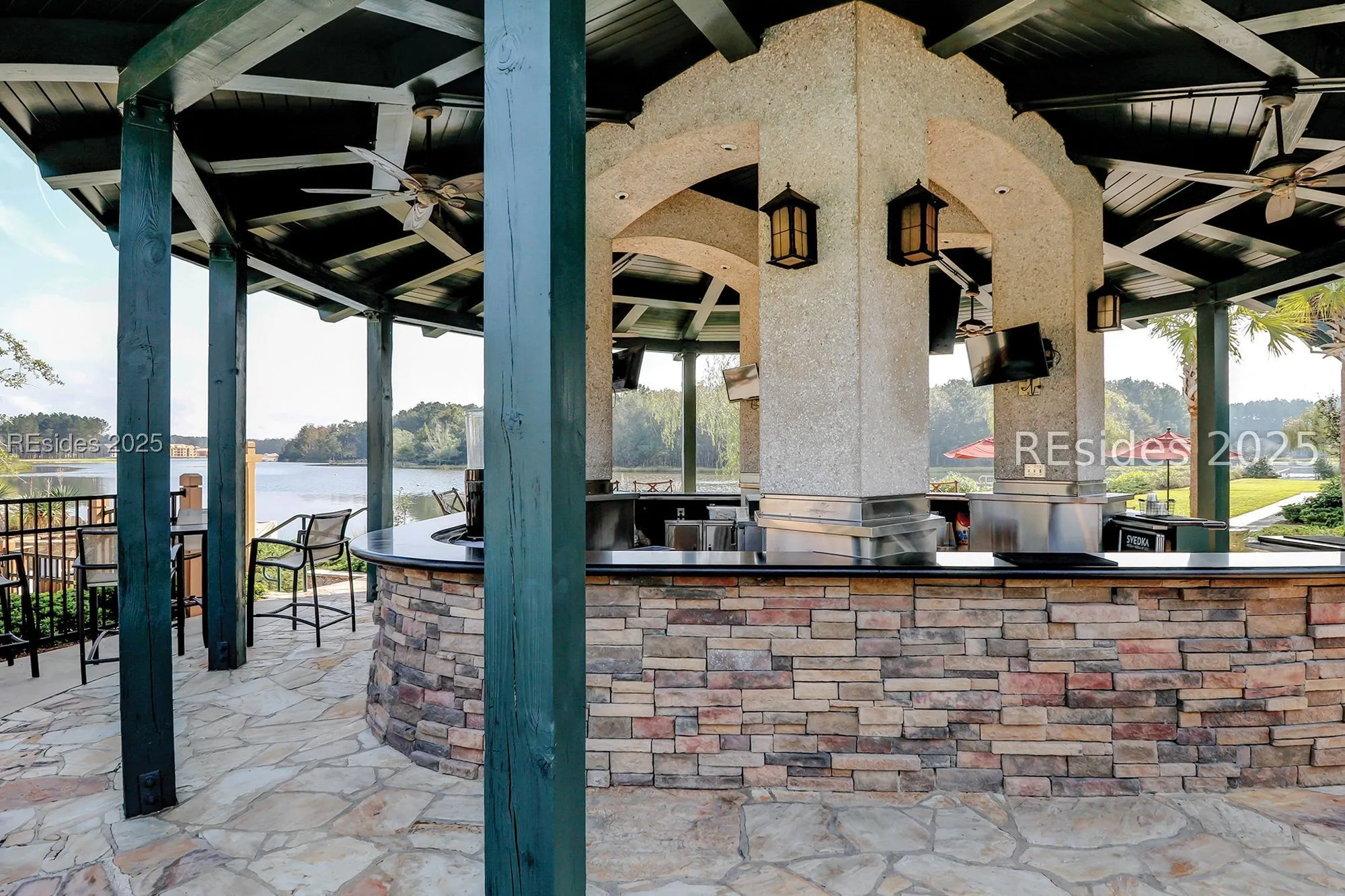 Property Slideshow image 58 of 71 | 10 anchor bay ct, Bluffton, SC, 29910