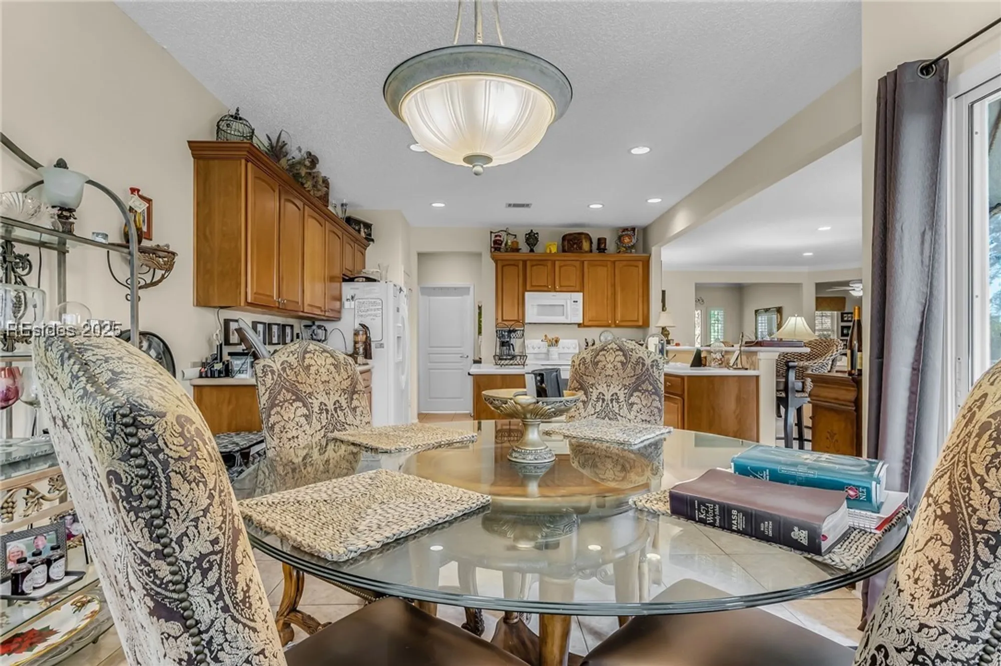 Property Slideshow image 12 of 33 | 1 landmark ln, Bluffton, SC, 29909