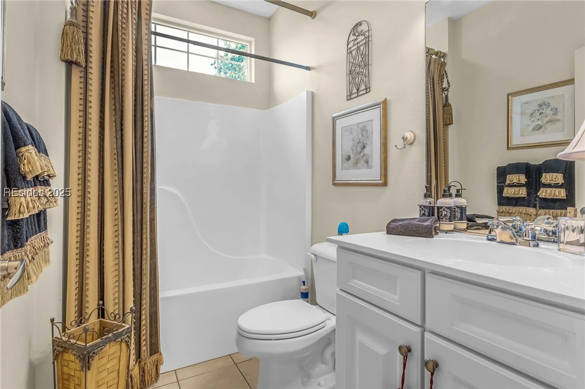 Property Slideshow image 22 of 33 | 1 landmark ln, Bluffton, SC, 29909