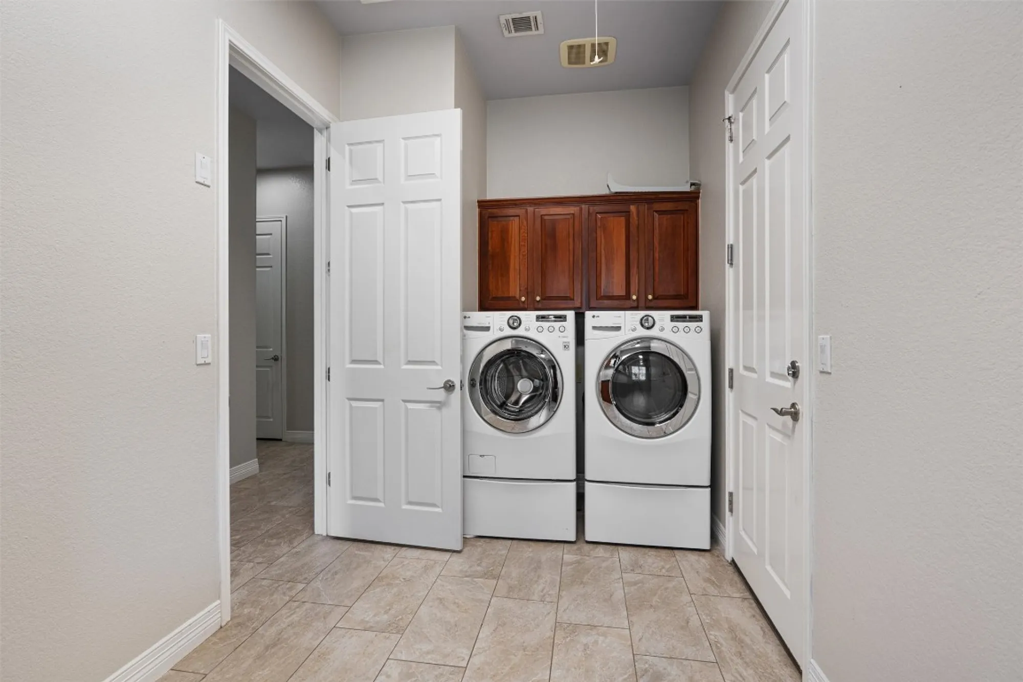 Property Slideshow image 26 of 38 | 282 trail of the flowers, Georgetown, TX, 78633