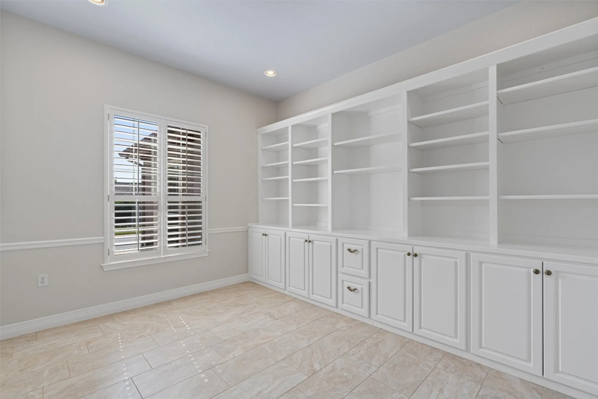 Property Slideshow image 6 of 38 | 282 trail of the flowers, Georgetown, TX, 78633