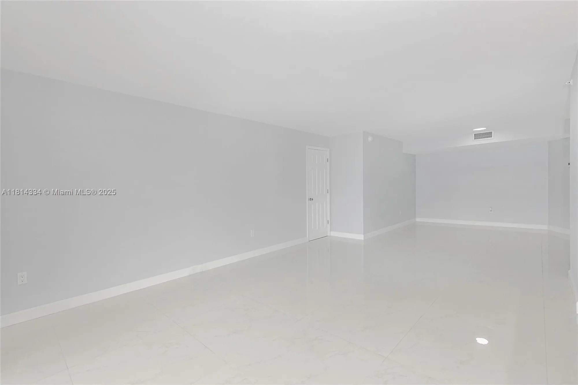 Property Slideshow image 12 of 58 | 1201 s ocean dr apt 610n, Hollywood, FL, 33019