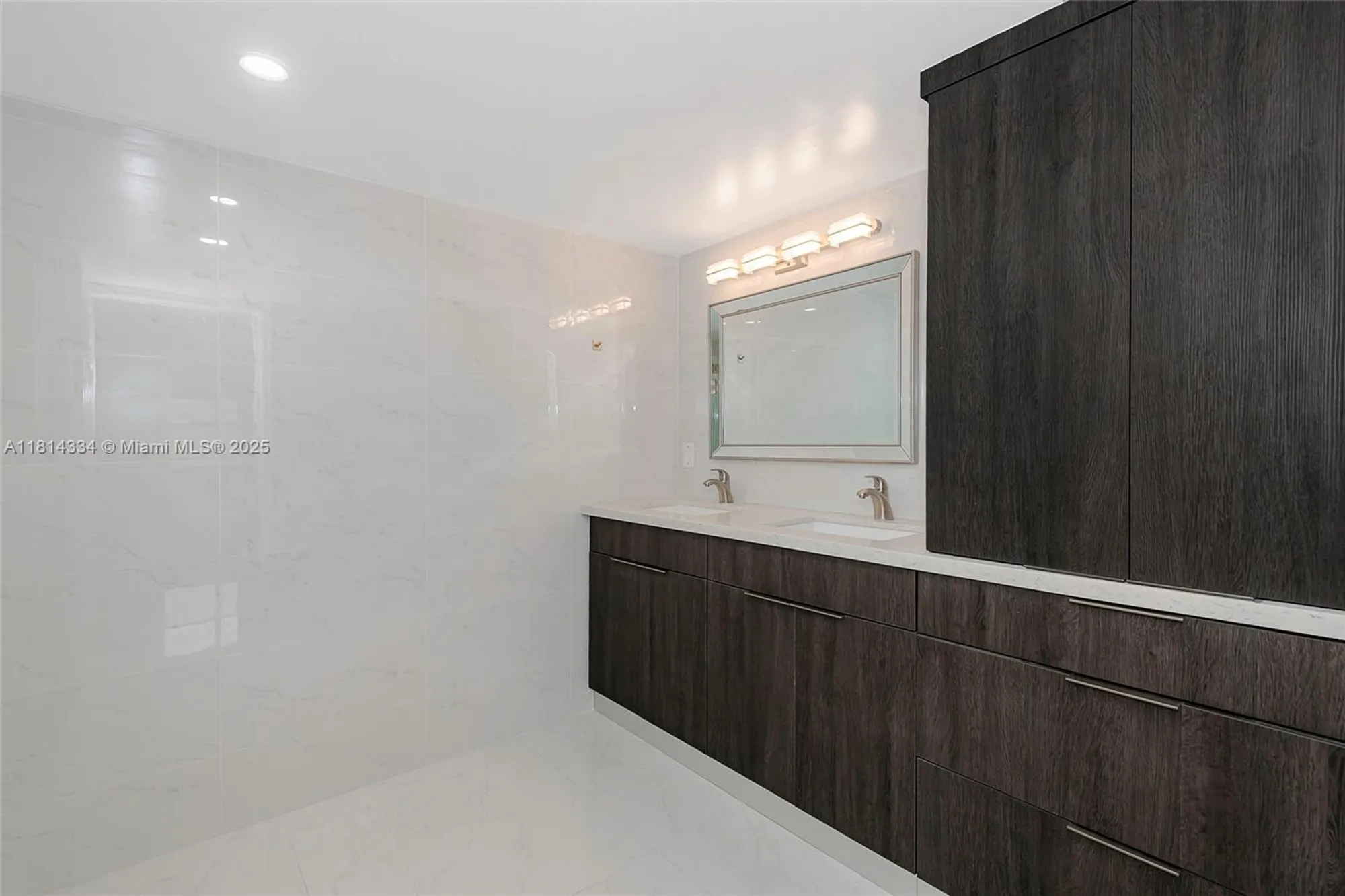 Property Slideshow image 26 of 58 | 1201 s ocean dr apt 610n, Hollywood, FL, 33019
