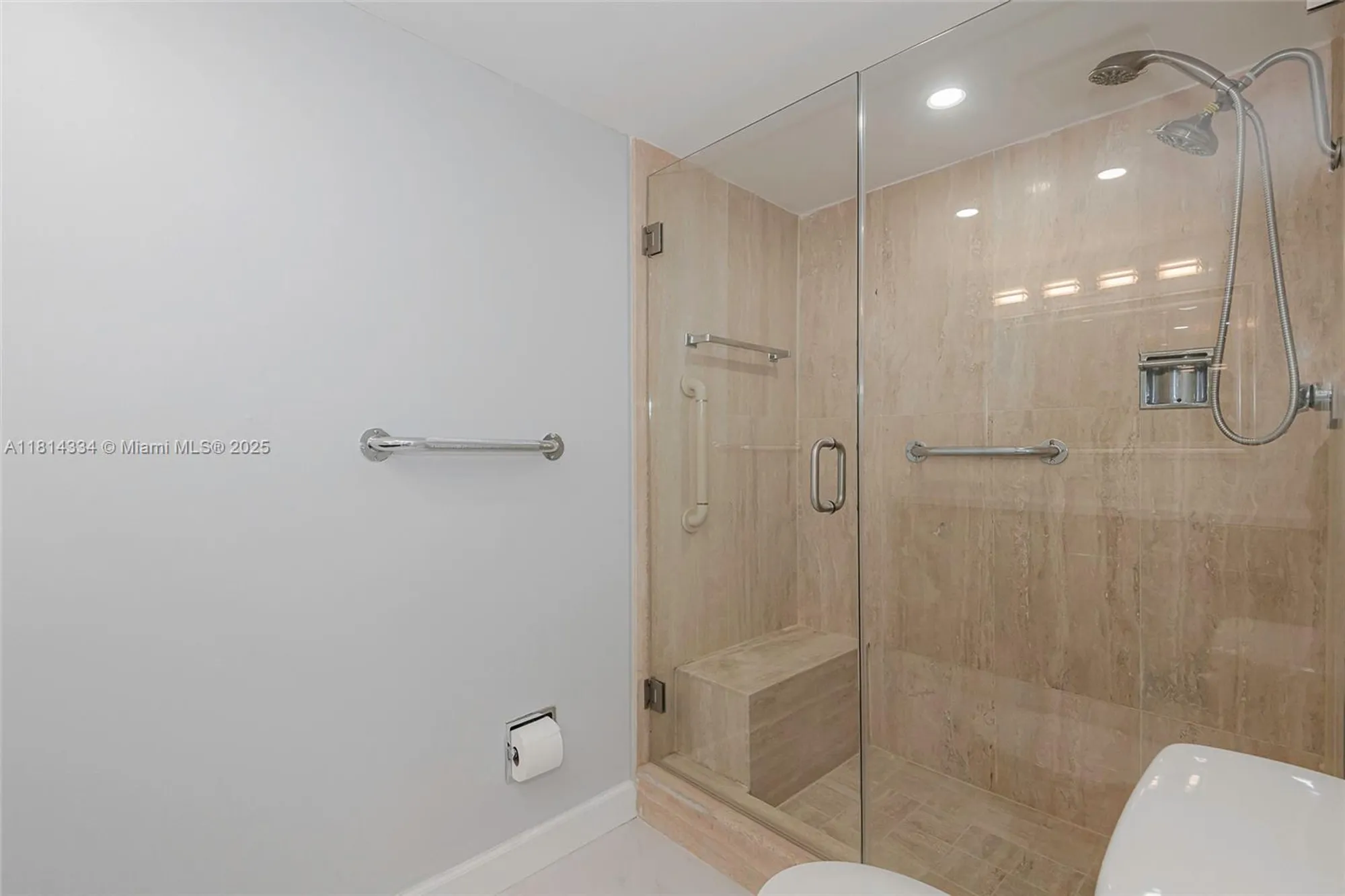 Property Slideshow image 21 of 58 | 1201 s ocean dr apt 610n, Hollywood, FL, 33019