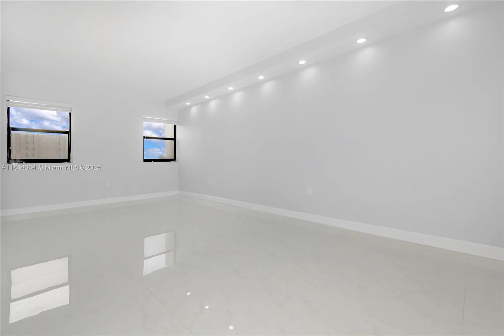 Property Slideshow image 22 of 58 | 1201 s ocean dr apt 610n, Hollywood, FL, 33019