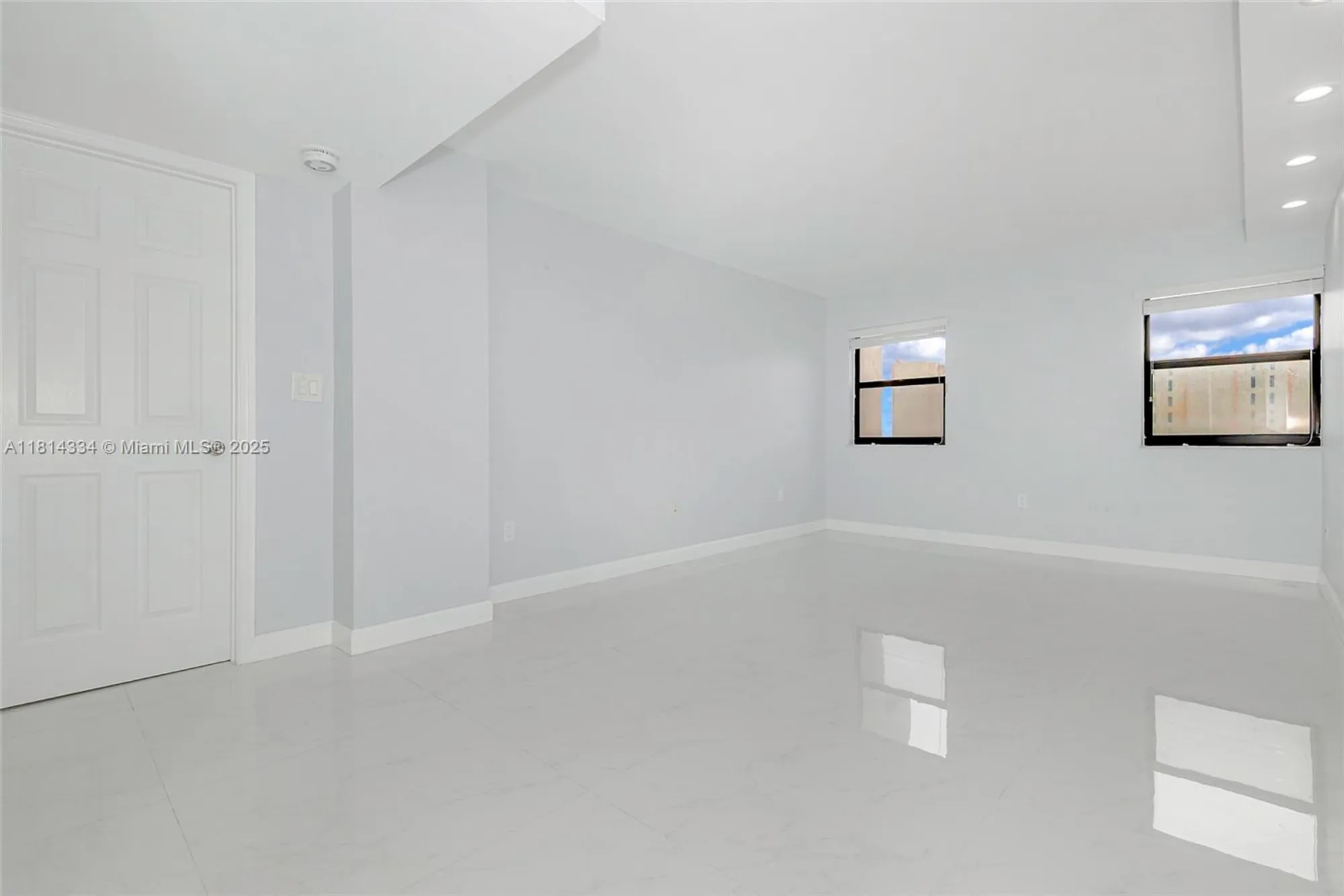 Property Slideshow image 23 of 58 | 1201 s ocean dr apt 610n, Hollywood, FL, 33019