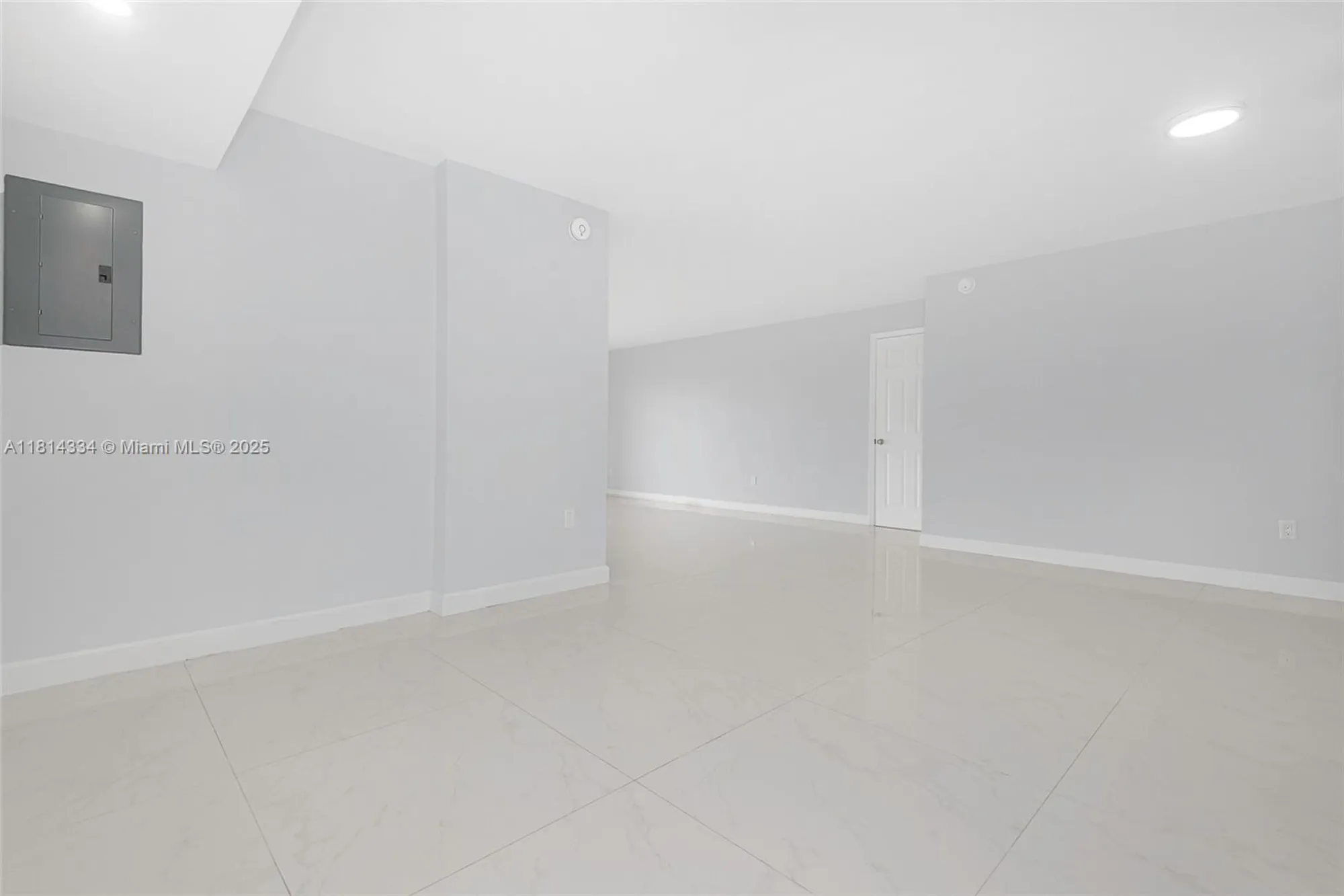 Property Slideshow image 5 of 58 | 1201 s ocean dr apt 610n, Hollywood, FL, 33019