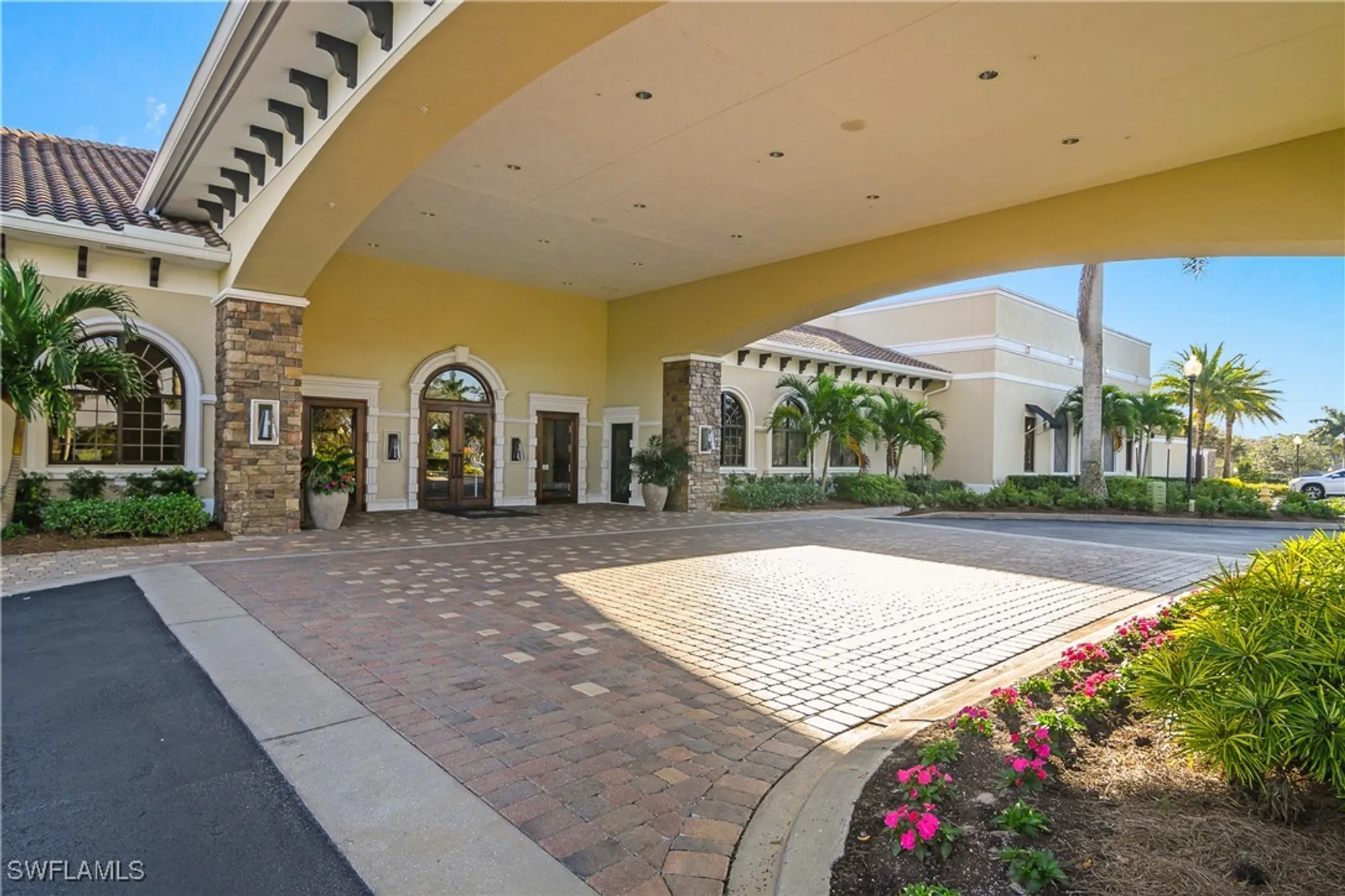 Property Slideshow image 32 of 44 | 10329 heritage bay blvd 1622, Naples, FL, 34120