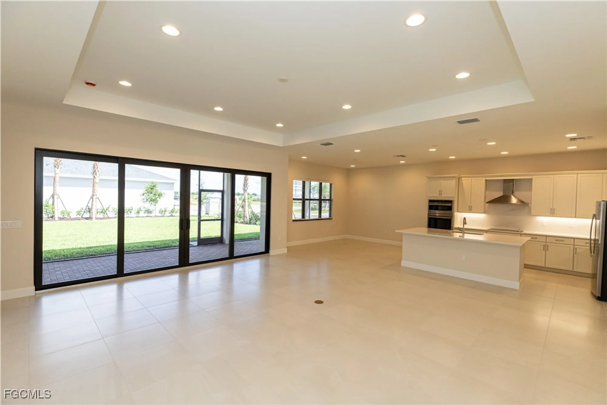 Property Slideshow image 19 of 50 | 14359 hogarth pl, Fort Myers, FL, 33905