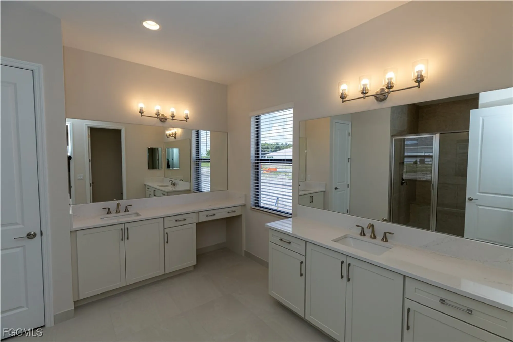 Property Slideshow image 29 of 50 | 14359 hogarth pl, Fort Myers, FL, 33905