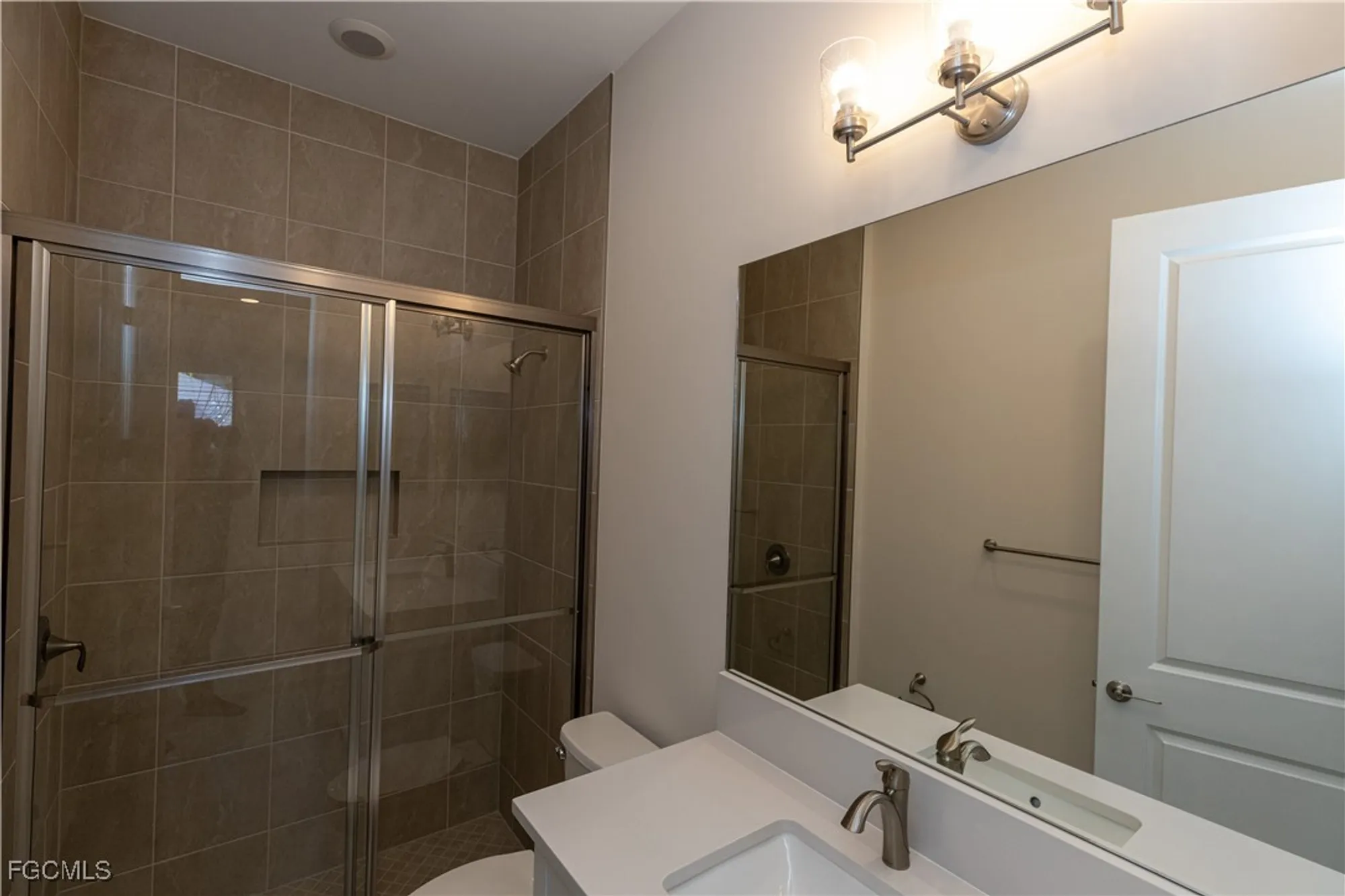 Property Slideshow image 22 of 50 | 14359 hogarth pl, Fort Myers, FL, 33905