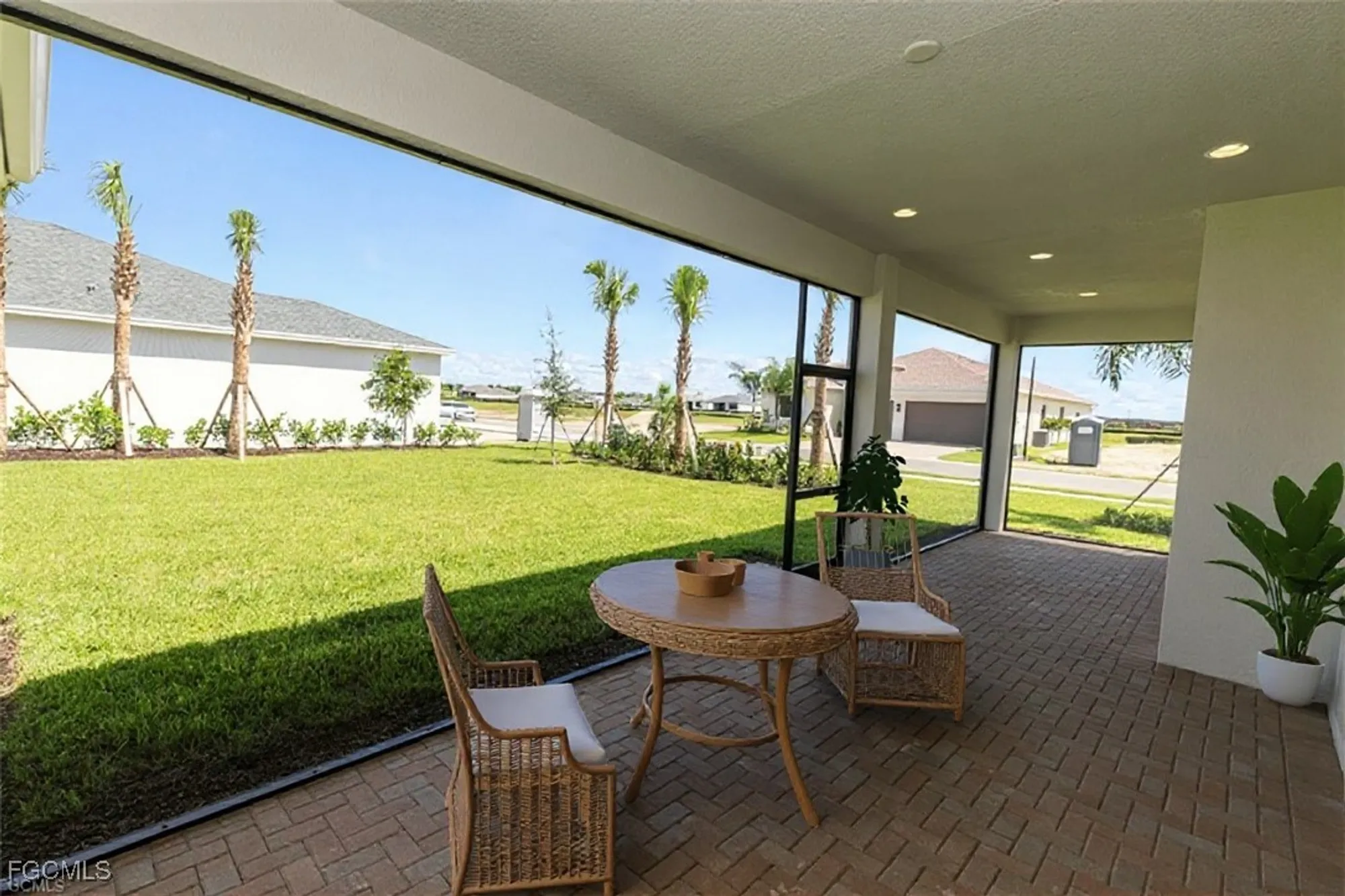 Property Slideshow image 32 of 50 | 14359 hogarth pl, Fort Myers, FL, 33905