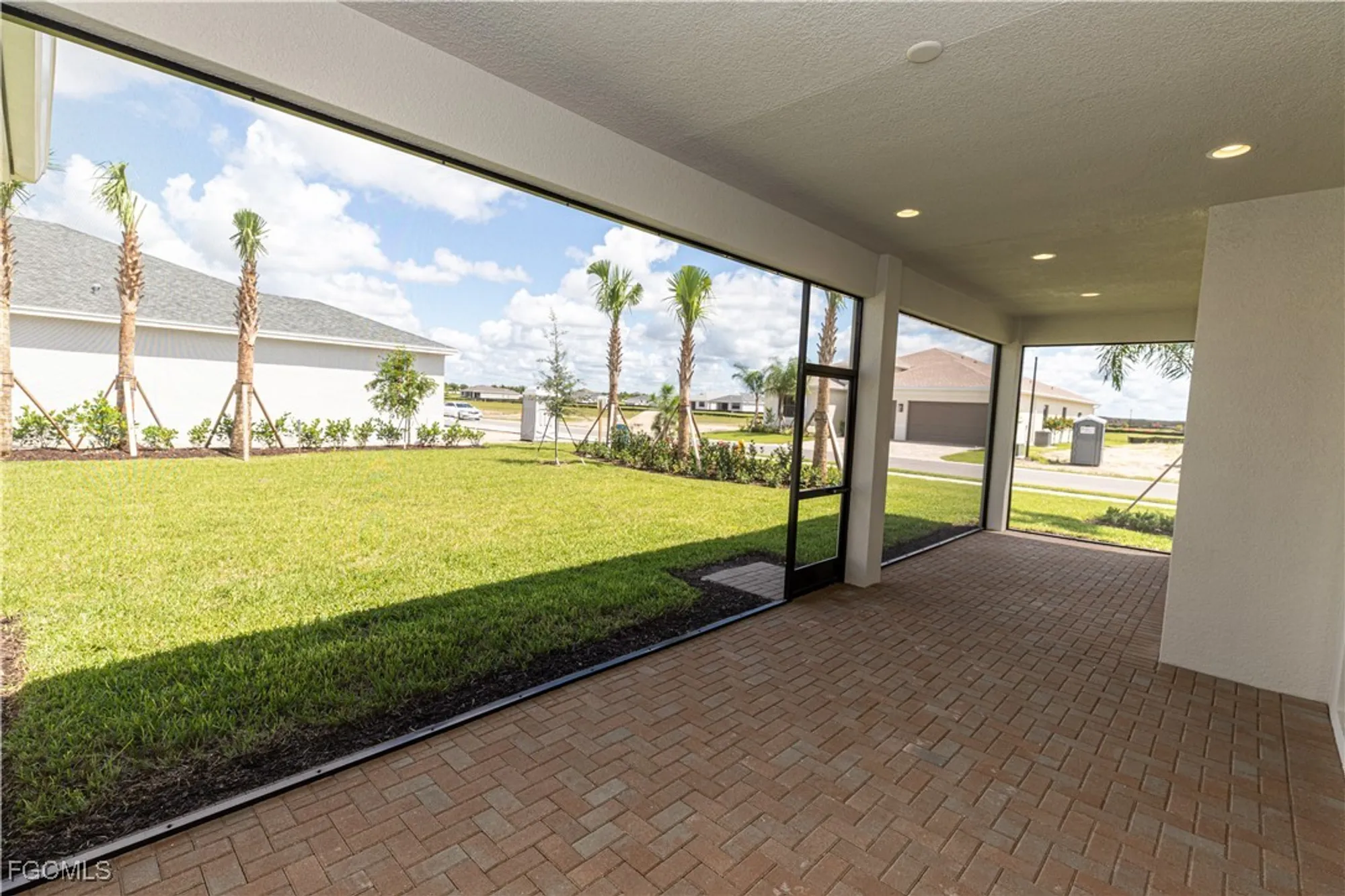Property Slideshow image 33 of 50 | 14359 hogarth pl, Fort Myers, FL, 33905