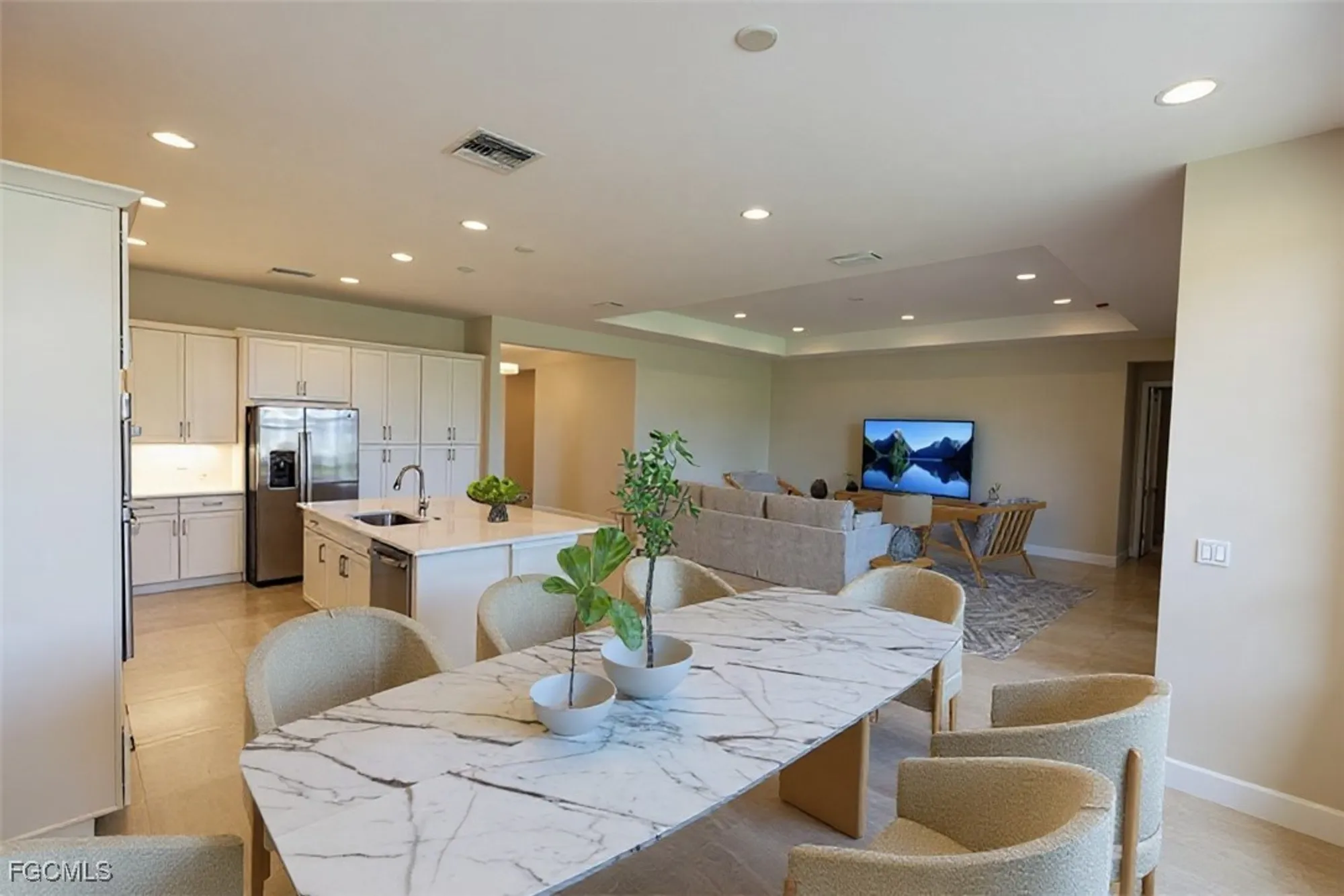 Property Slideshow image 4 of 50 | 14359 hogarth pl, Fort Myers, FL, 33905