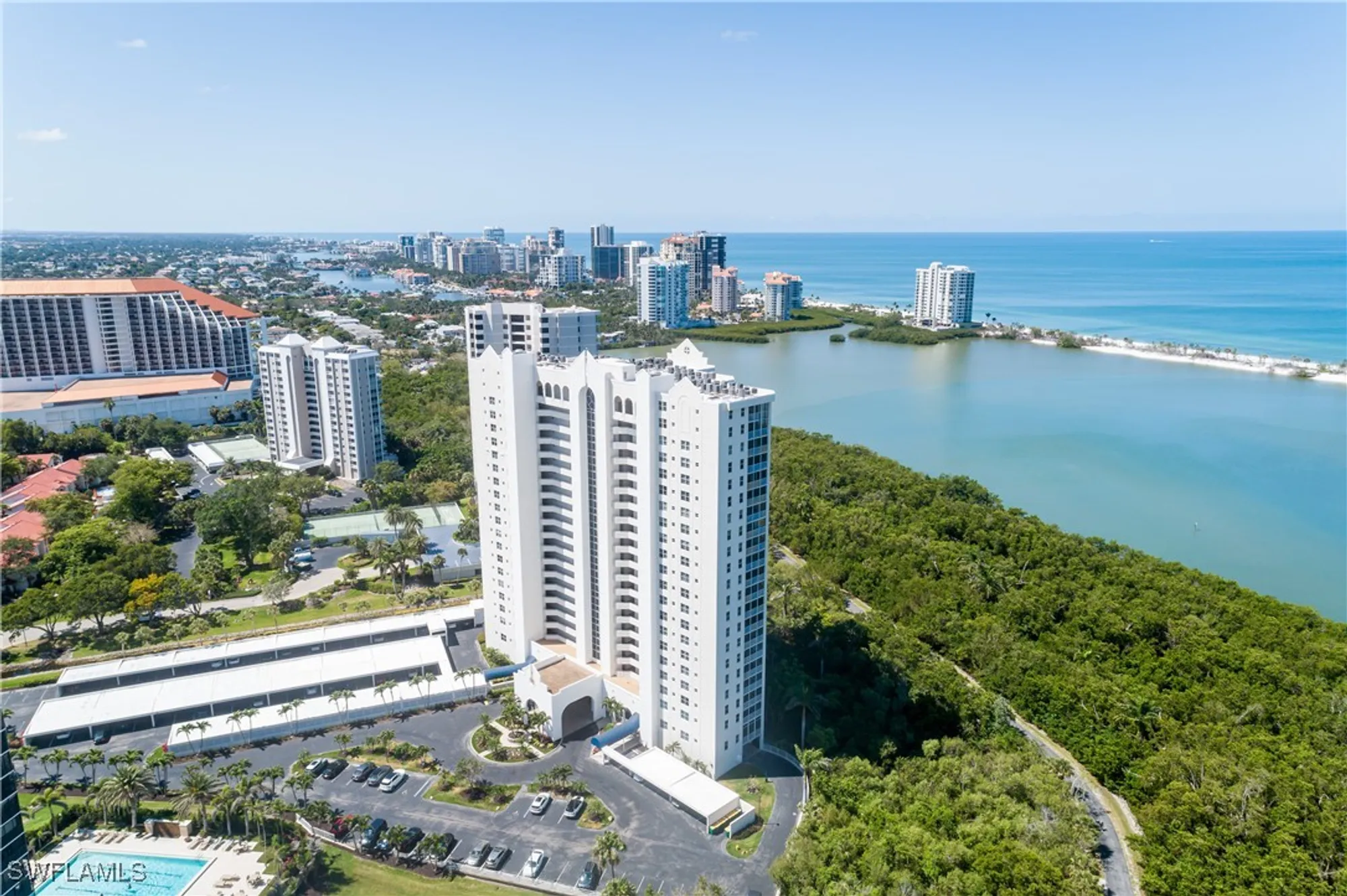 Property Slideshow image 16 of 19 | 5550 heron point dr 305, Naples, FL, 34108