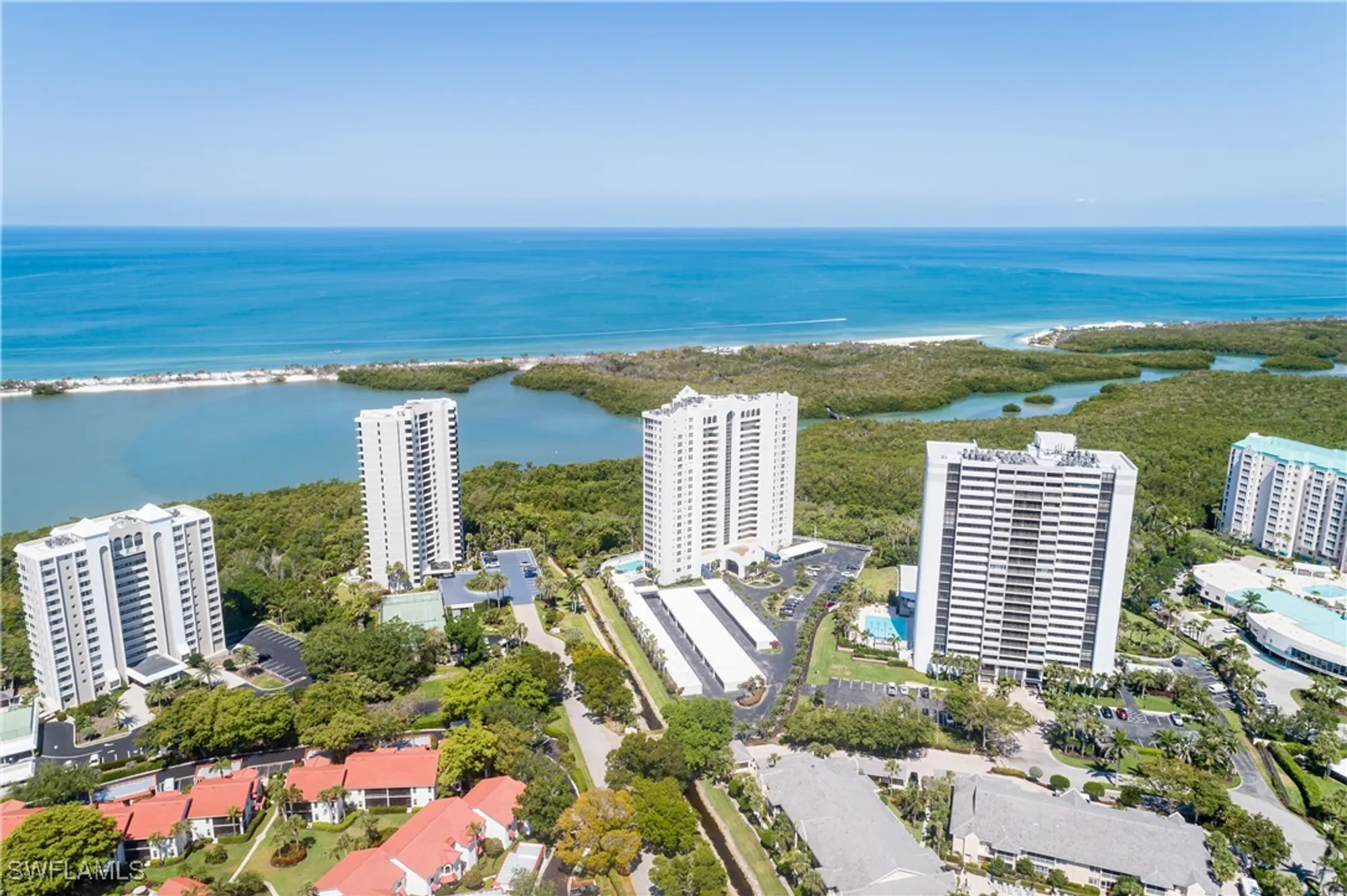 Property Slideshow image 17 of 19 | 5550 heron point dr 305, Naples, FL, 34108