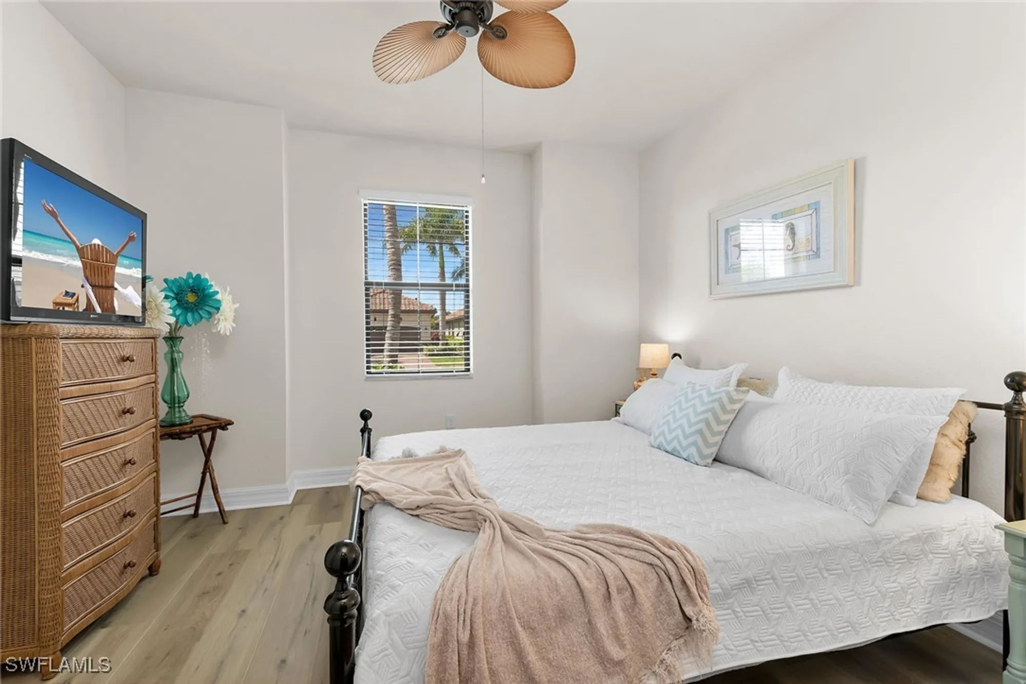 Property Slideshow image 14 of 36 | 2938 aviamar cir, Naples, FL, 34114