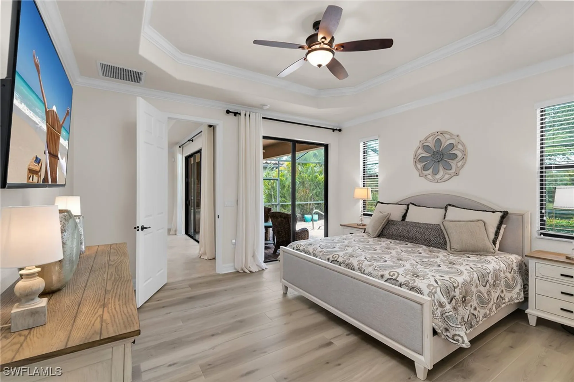 Property Slideshow image 13 of 36 | 2938 aviamar cir, Naples, FL, 34114