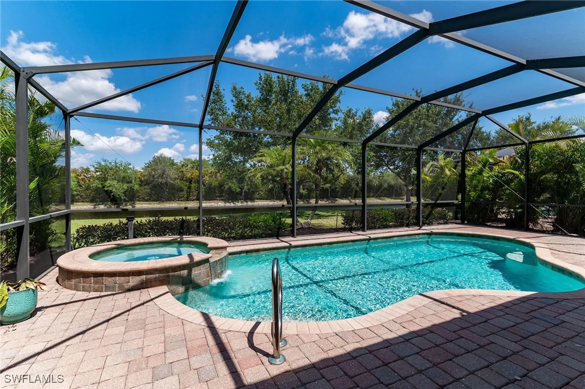 Property Slideshow image 24 of 36 | 2938 aviamar cir, Naples, FL, 34114