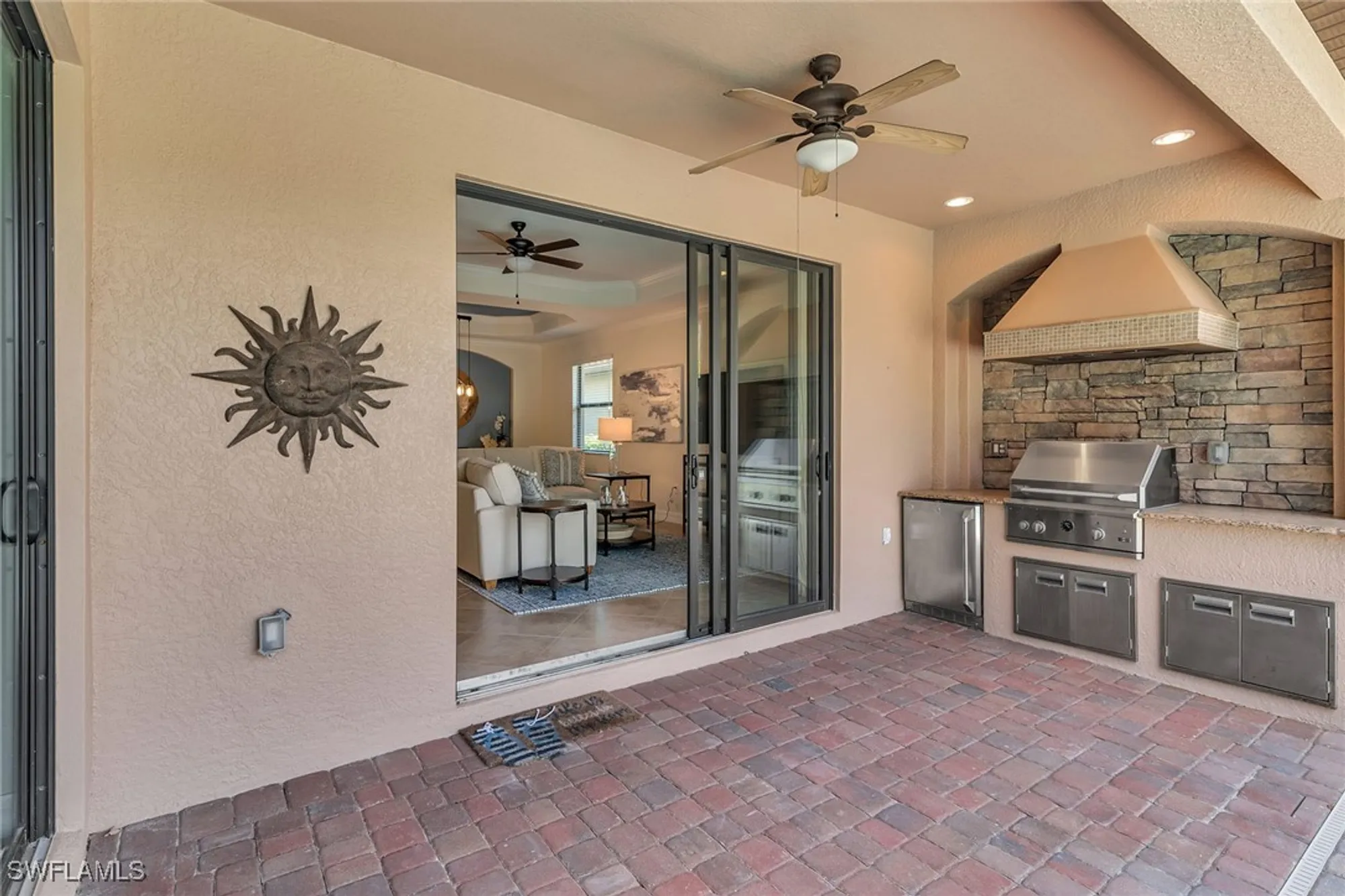 Property Slideshow image 23 of 36 | 2938 aviamar cir, Naples, FL, 34114