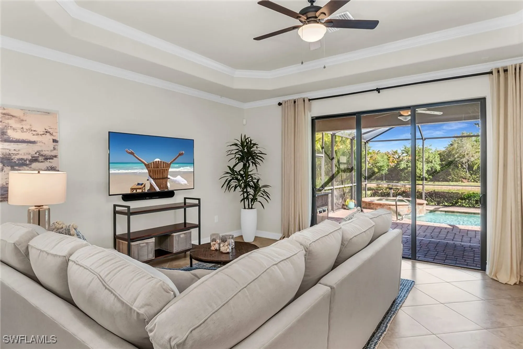 Property Slideshow image 9 of 36 | 2938 aviamar cir, Naples, FL, 34114