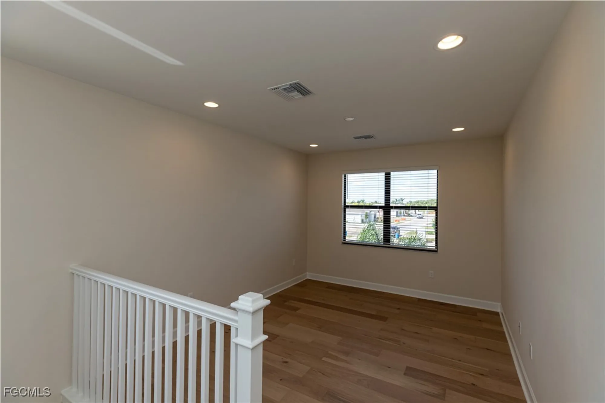 Property Slideshow image 21 of 49 | 3384 meloy dr, Fort Myers, FL, 33905