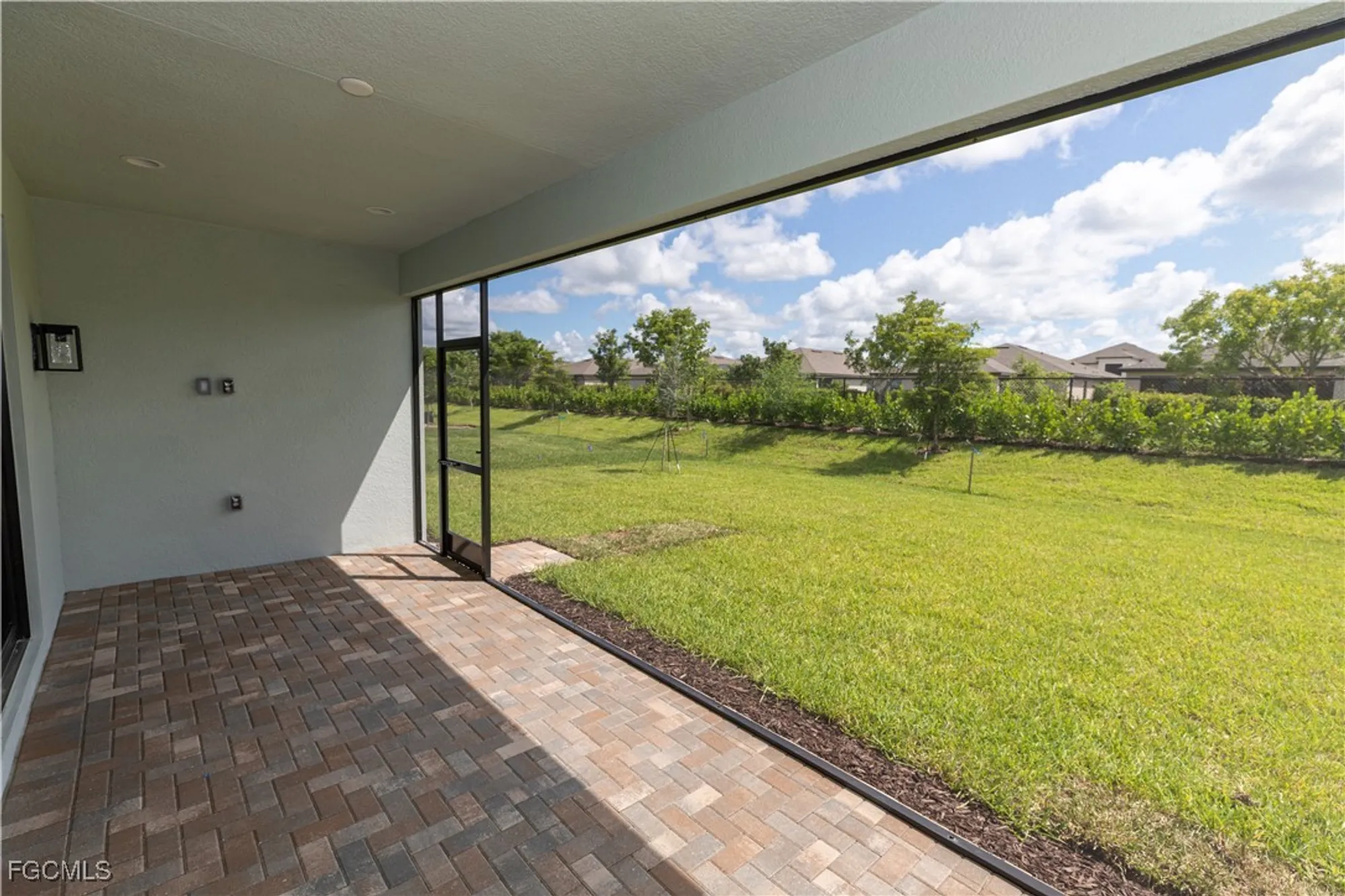 Property Slideshow image 34 of 49 | 3384 meloy dr, Fort Myers, FL, 33905